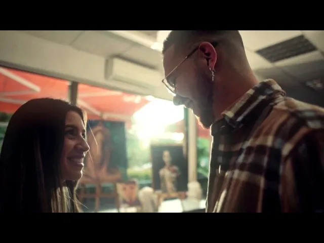 Dani Senay - Se Me Pasa To' (Official Video) background