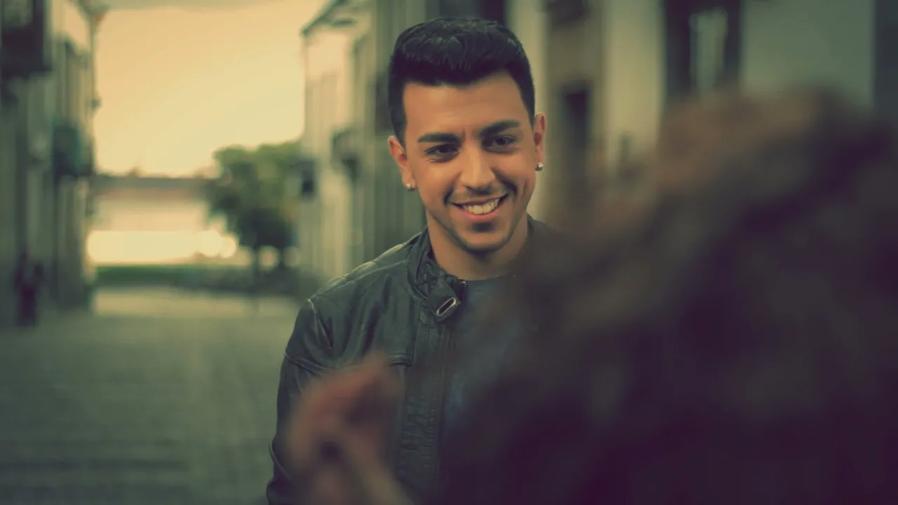 Dasoul "Prometo Amarte" (Official Video) background