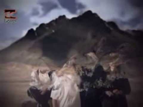 Moby - Escapar (con Amaral) Videoclip oficial background