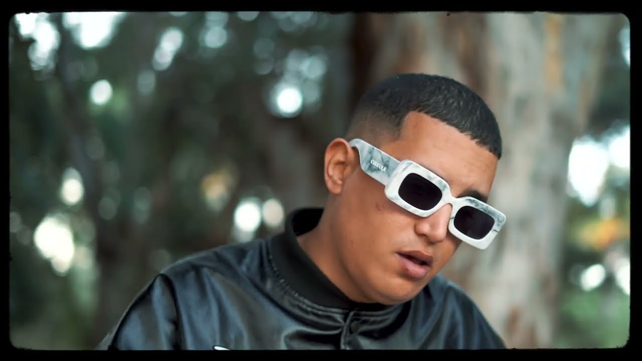 TFLOW - SABER - PROD BY STEEF background