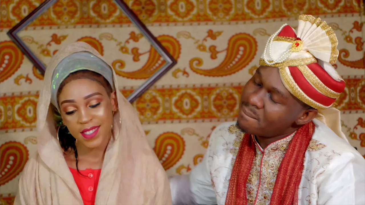 Lava Lava Ft Salha - Hatuachani (Official Video) background