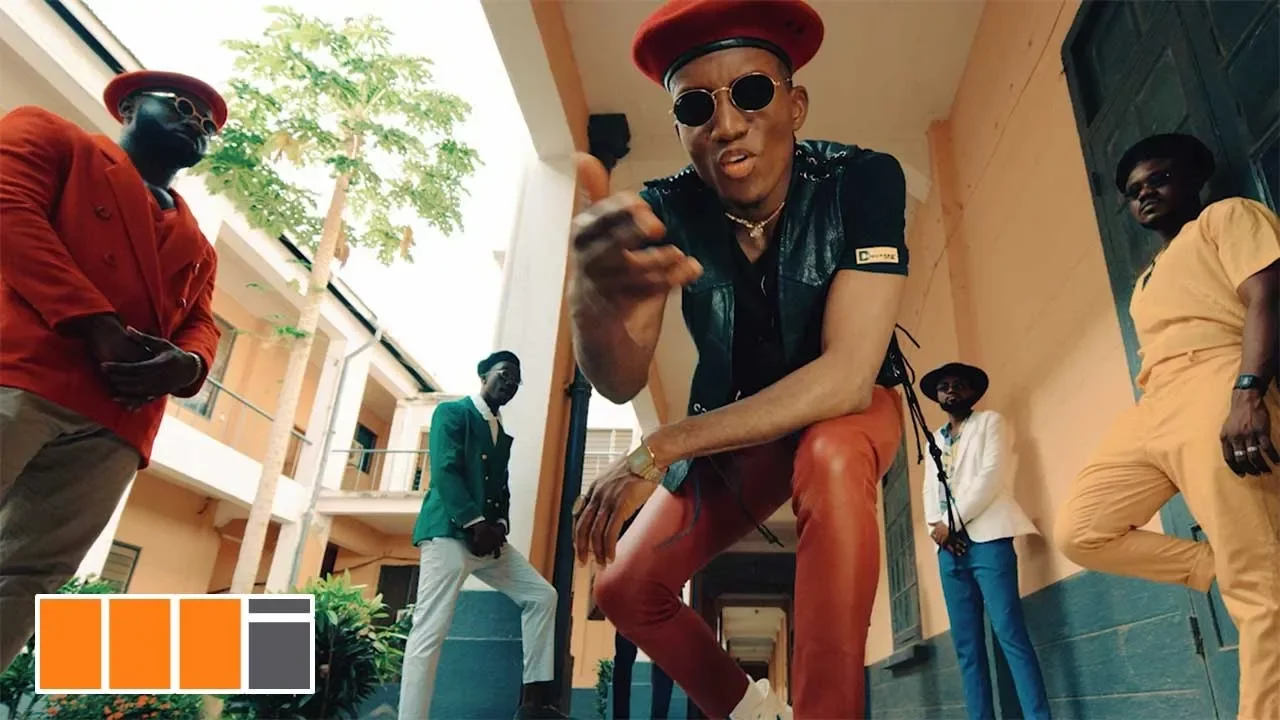 Kofi Kinaata - Play (Official Video) background