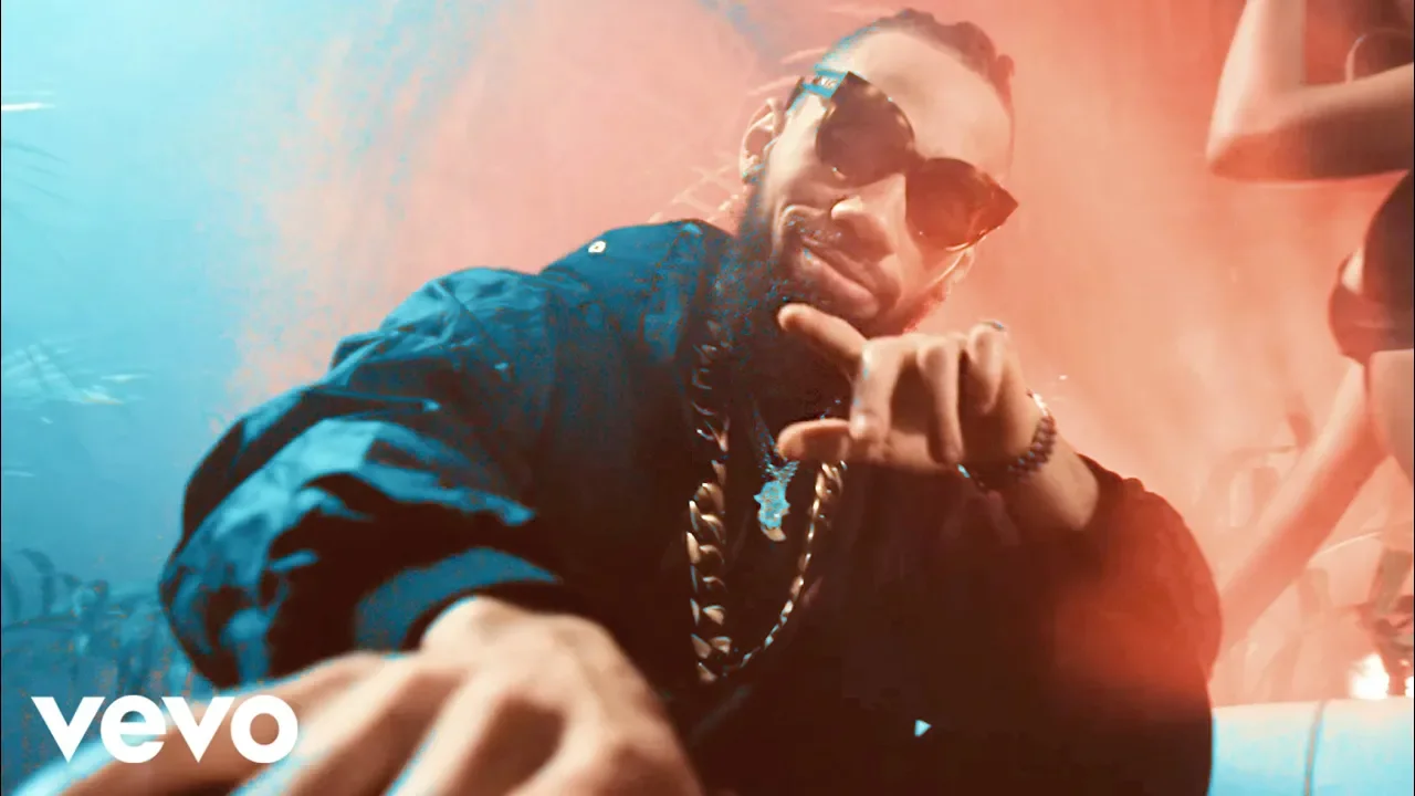 Phyno - Isi Ego (Official Video) background