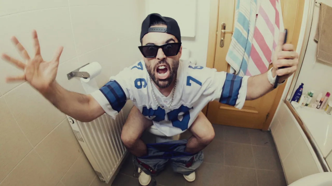 Santaflow - No pido perdón (Videoclip oficial) Beef / Parodia background