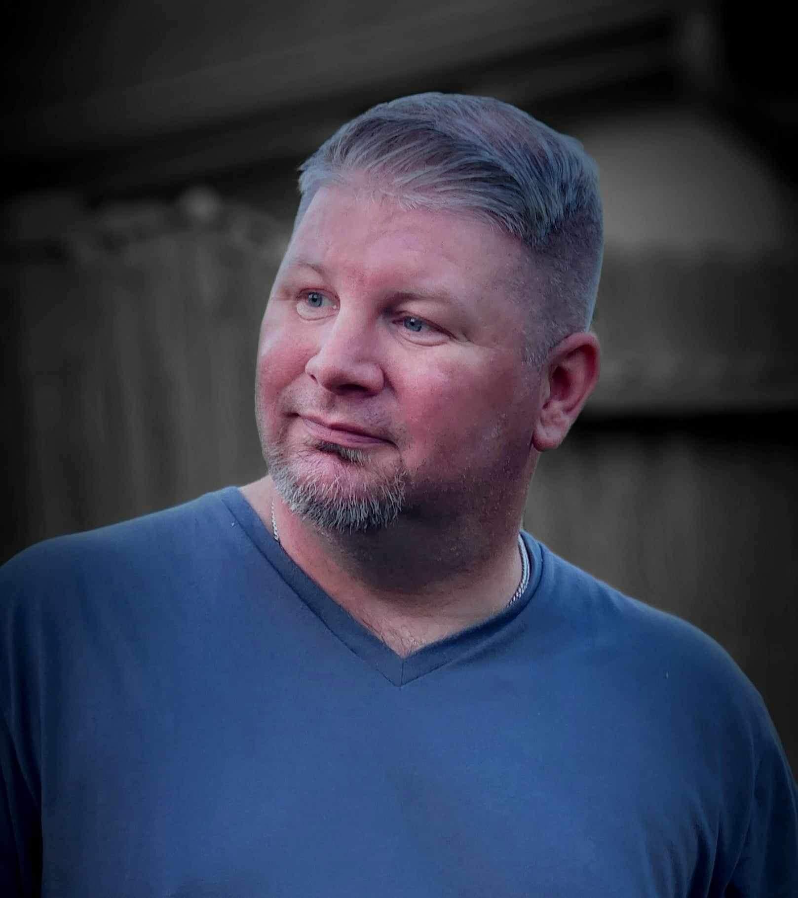 actor Dustin Tamplen large photo