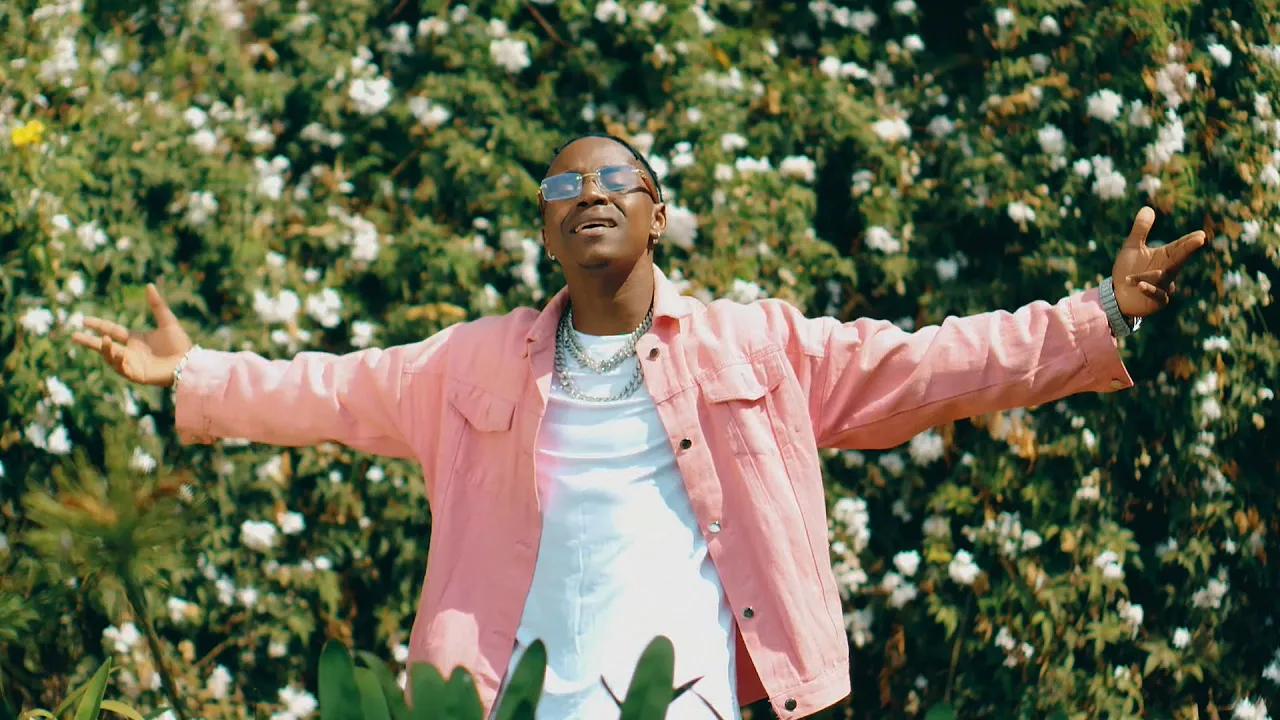 Ibraah - Maumivu (Official Music Video) background