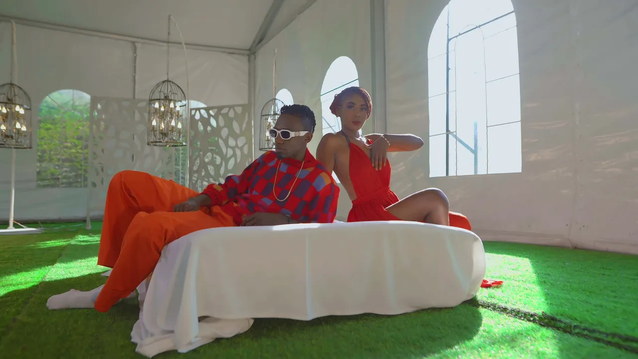 Saint Realest -Una (Official music video) background