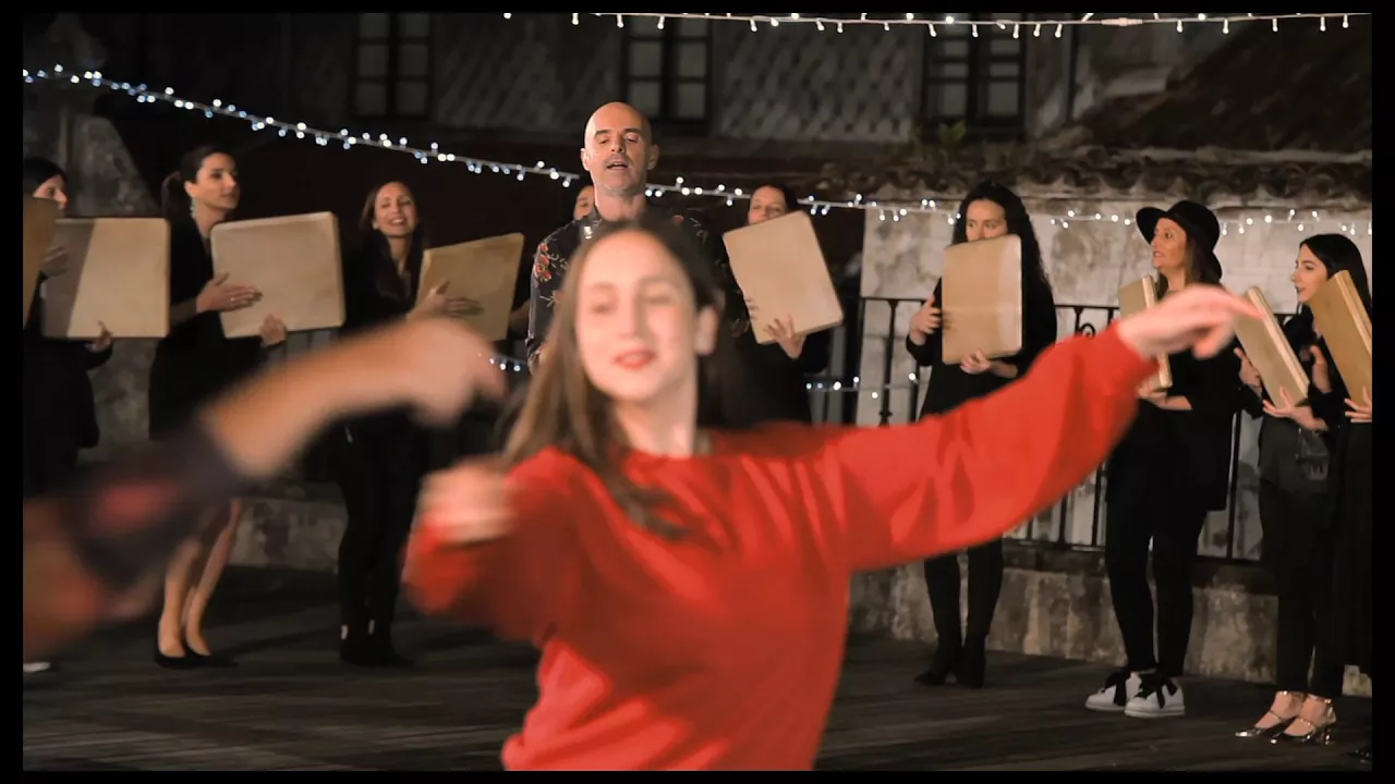 Xabier Díaz & Adufeiras de Salitre - O baile de Noró