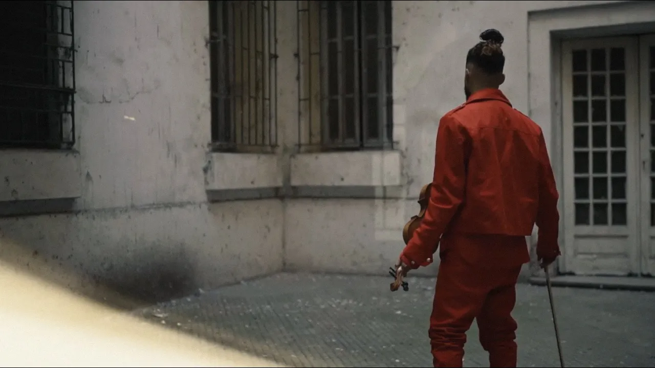 777YM - Khalini Bouhdi (Official Music Video) background