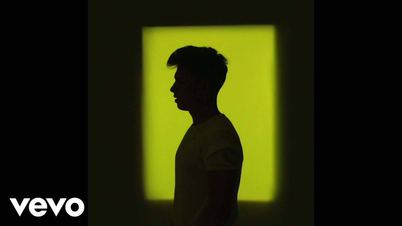 RAOUL - Estaré Ahí background