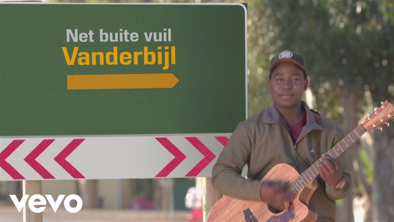 Refentse - Vuil Vanderbijl background
