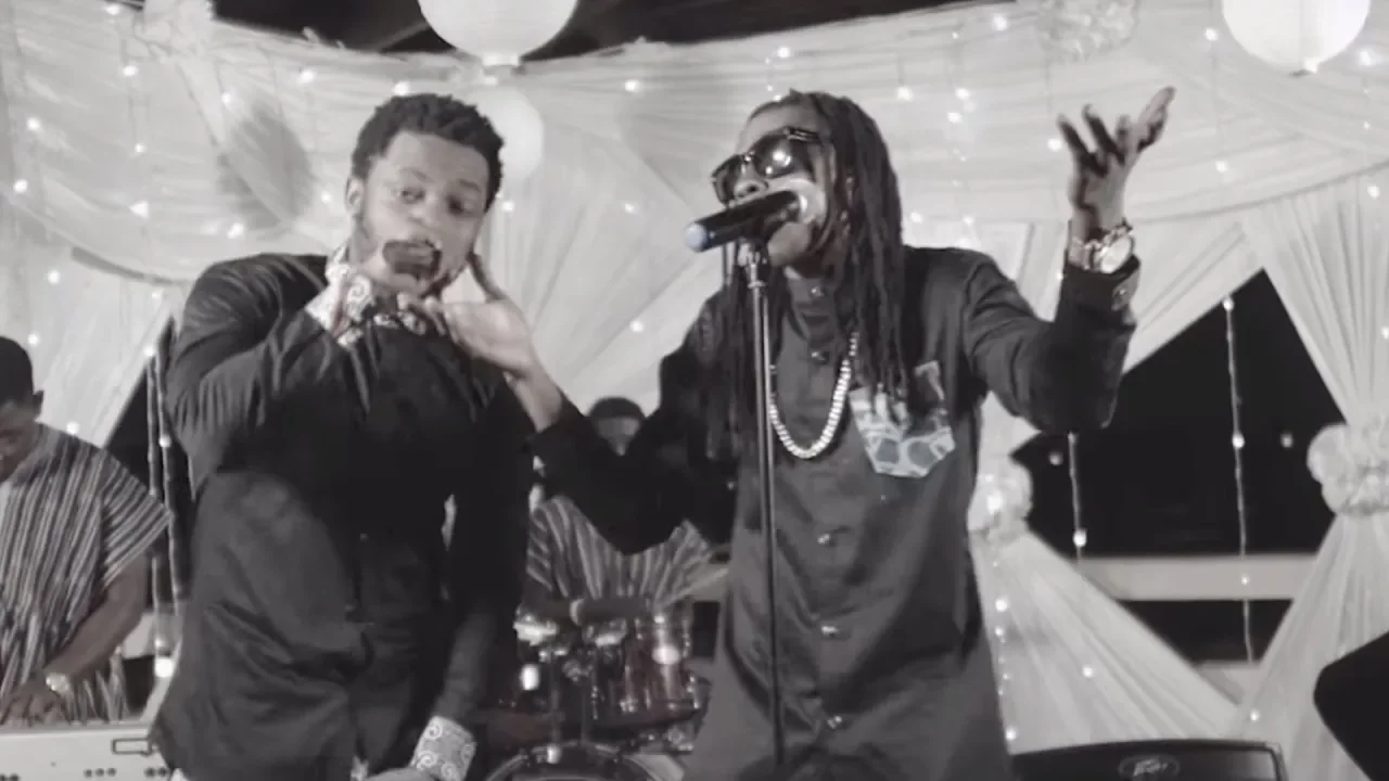 R2Bees - Makoma (Official Video) background