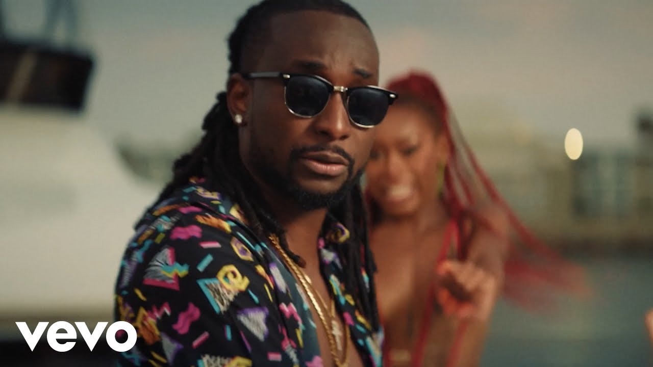 TeeManay - WINE AM (Official Music Video) background