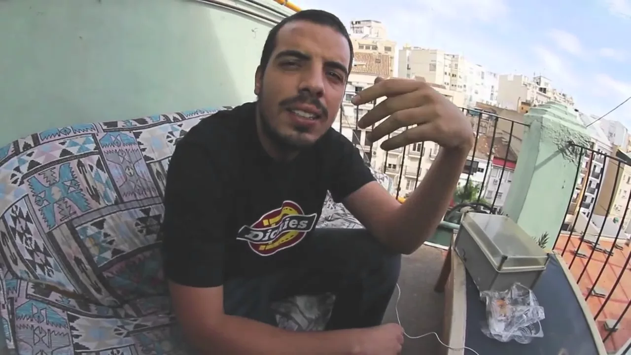 FOYONE #RapSinCorte X background