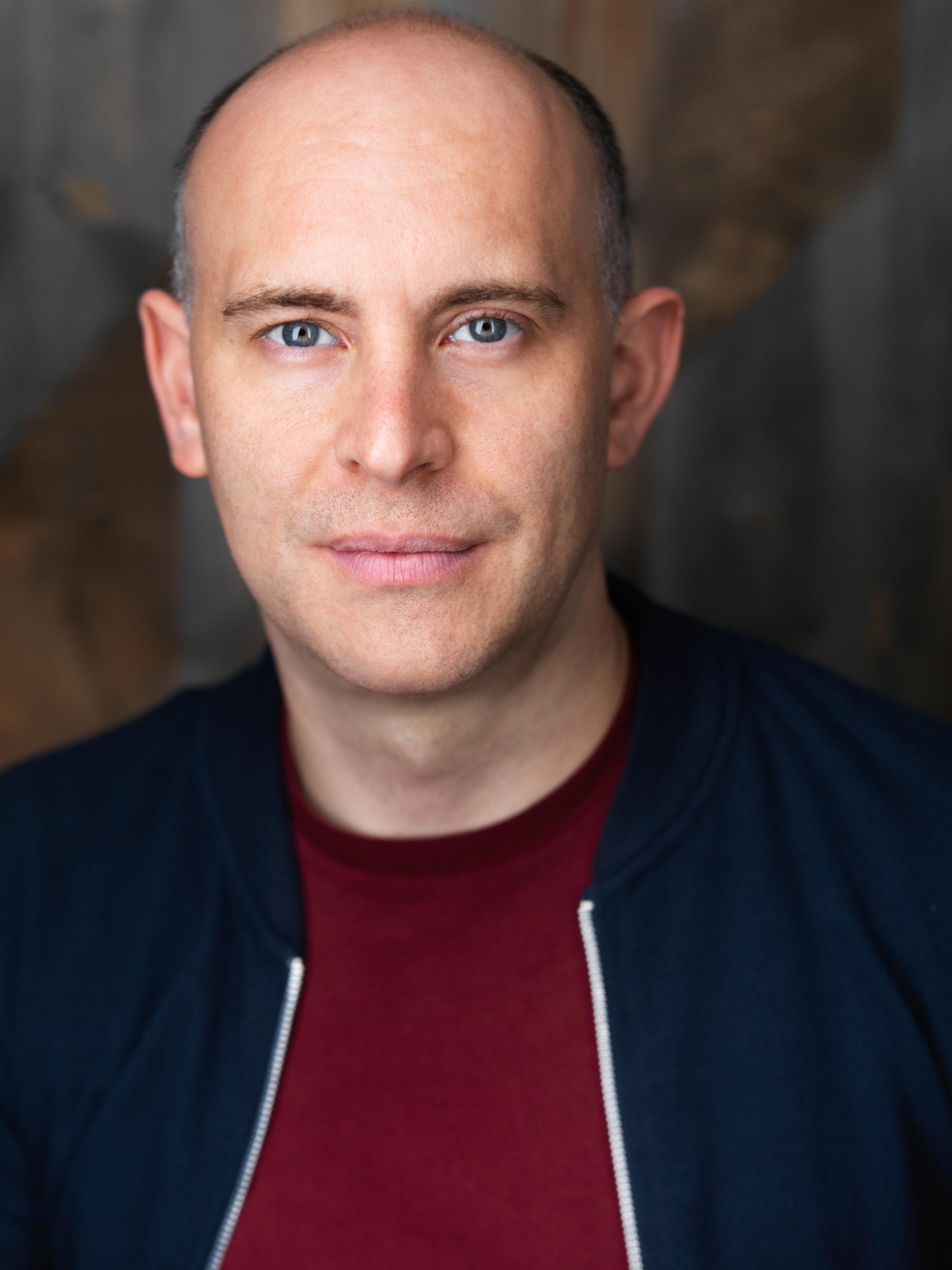 actor Mark James Fernandes large photo