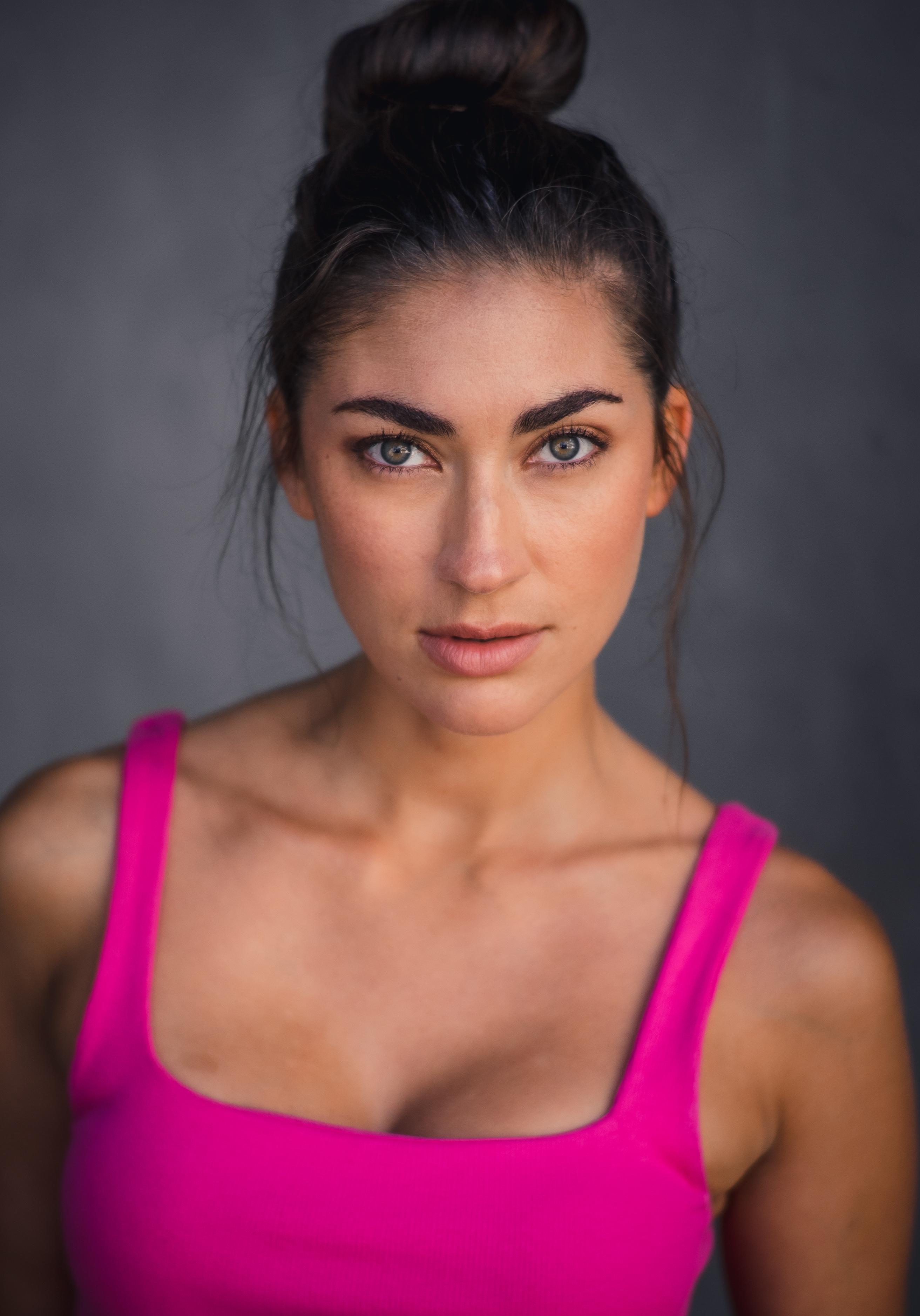 actor Bree Woodill large photo