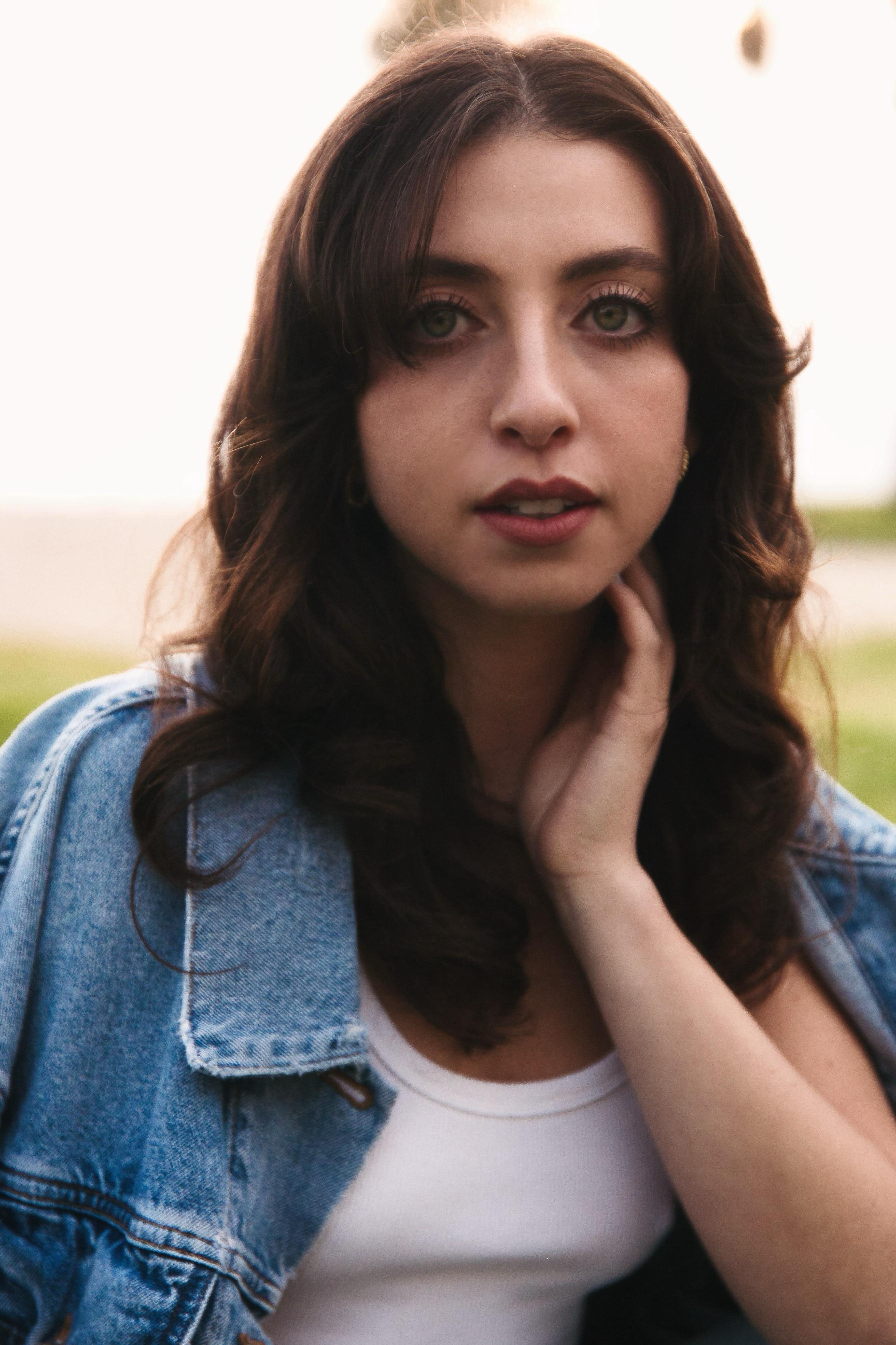 actor Julia Tolchin large photo