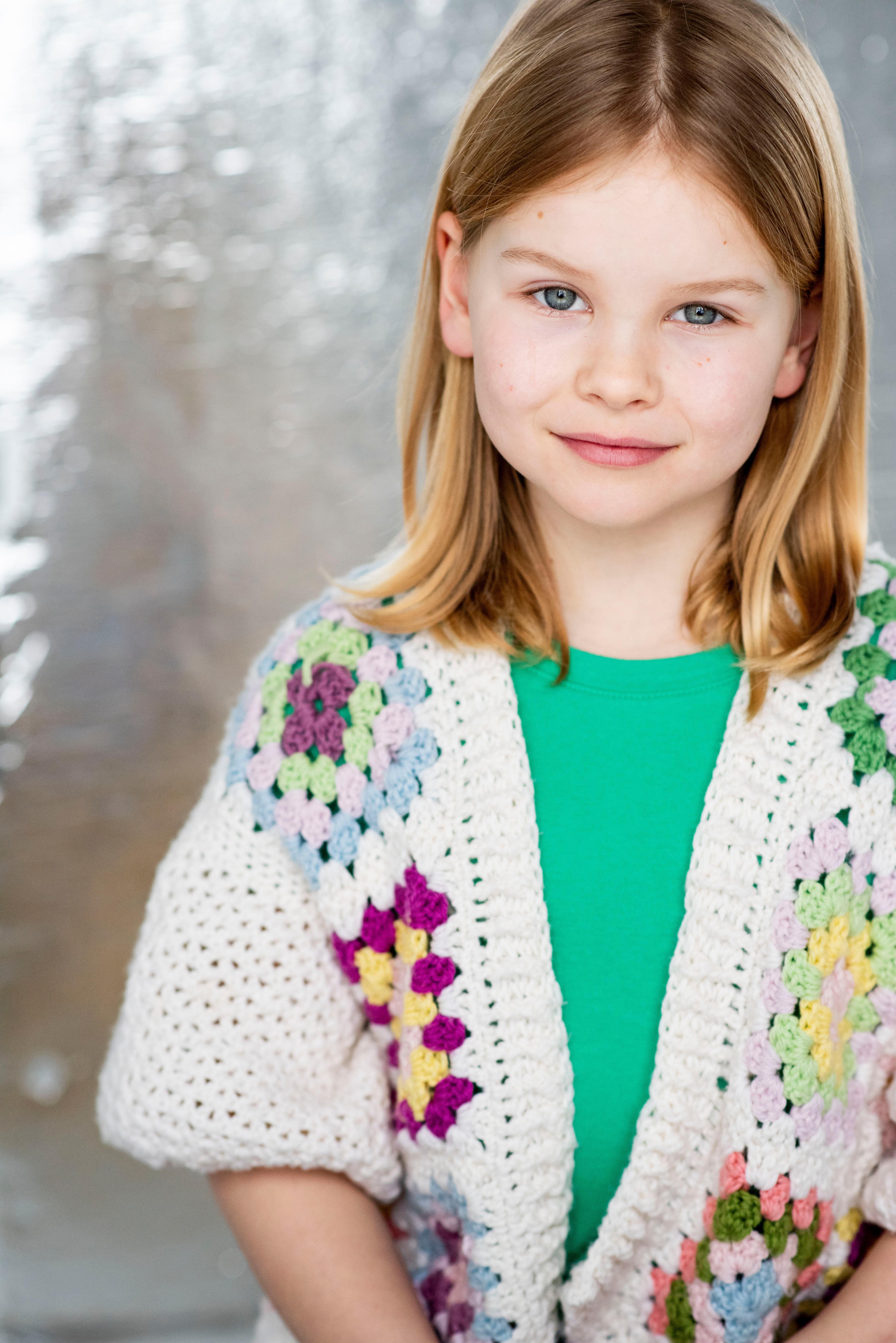 actor Madeleine Cox large photo