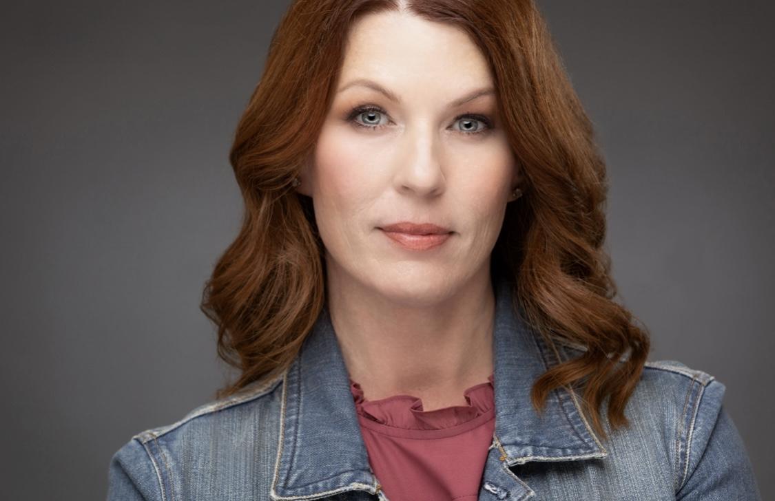 actor Angela Russell Moore large photo