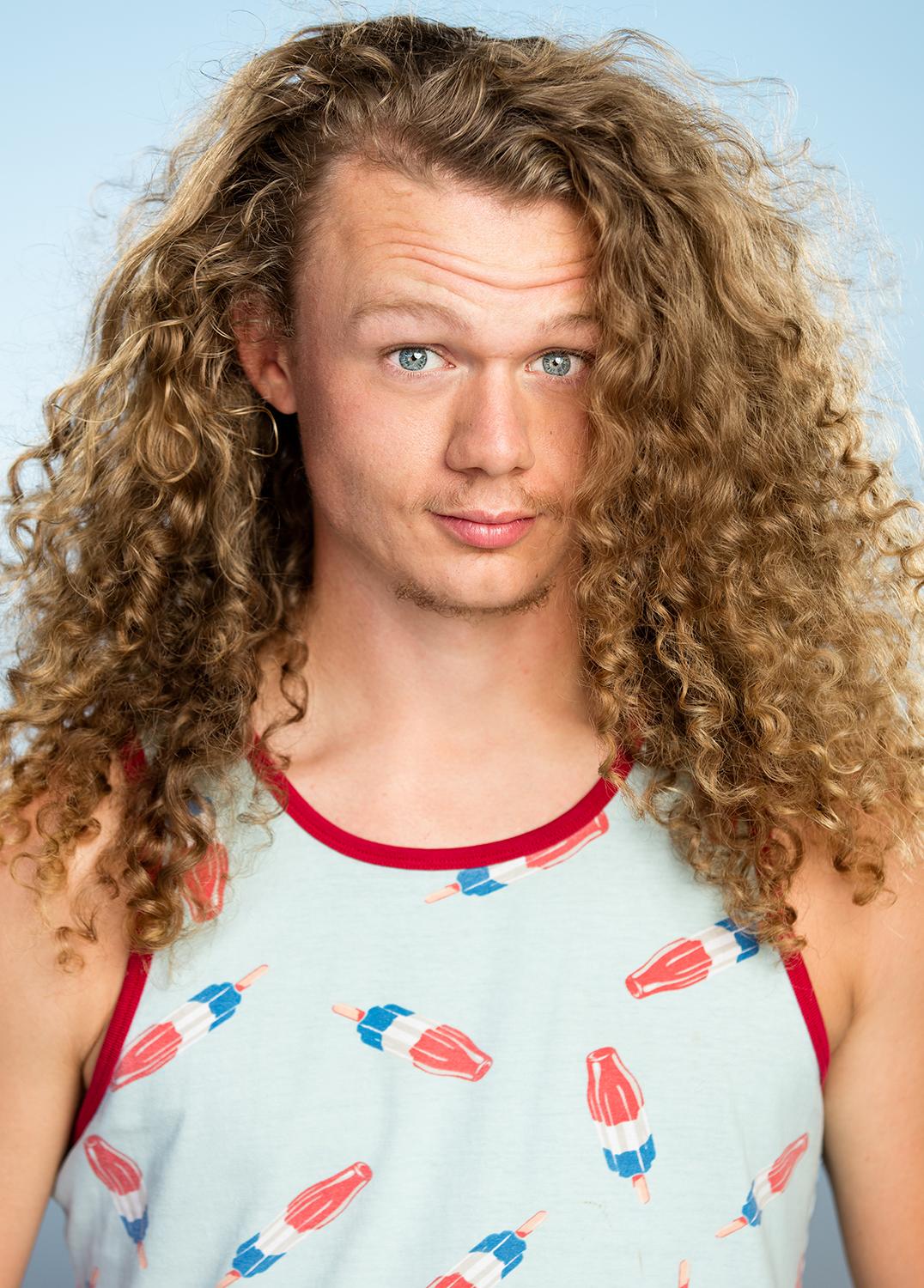 actor Cole Bizarri large photo