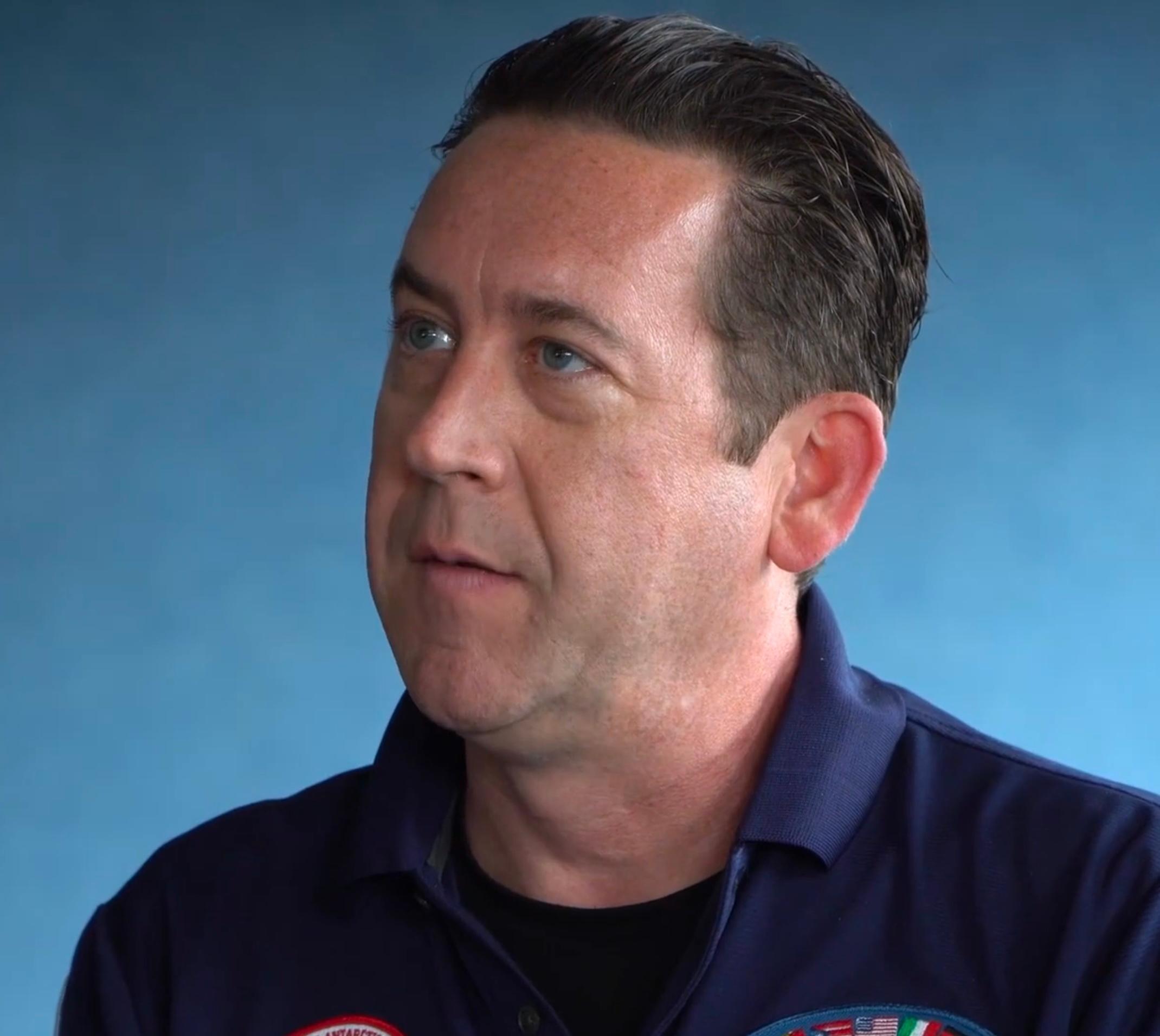 actor Eric Hecker large photo