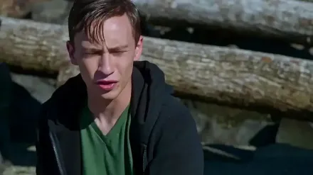 Trailer thumbnail