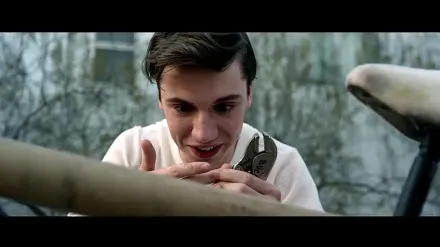Trailer thumbnail