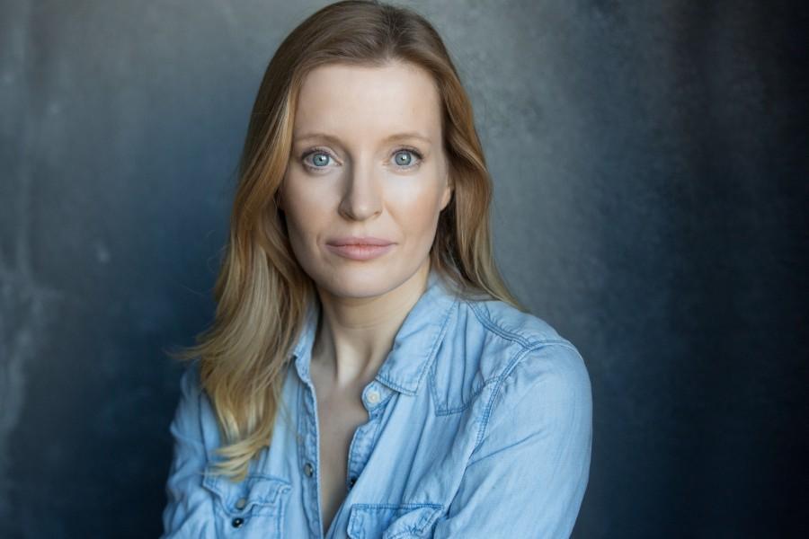 actor Sharon Young large photo