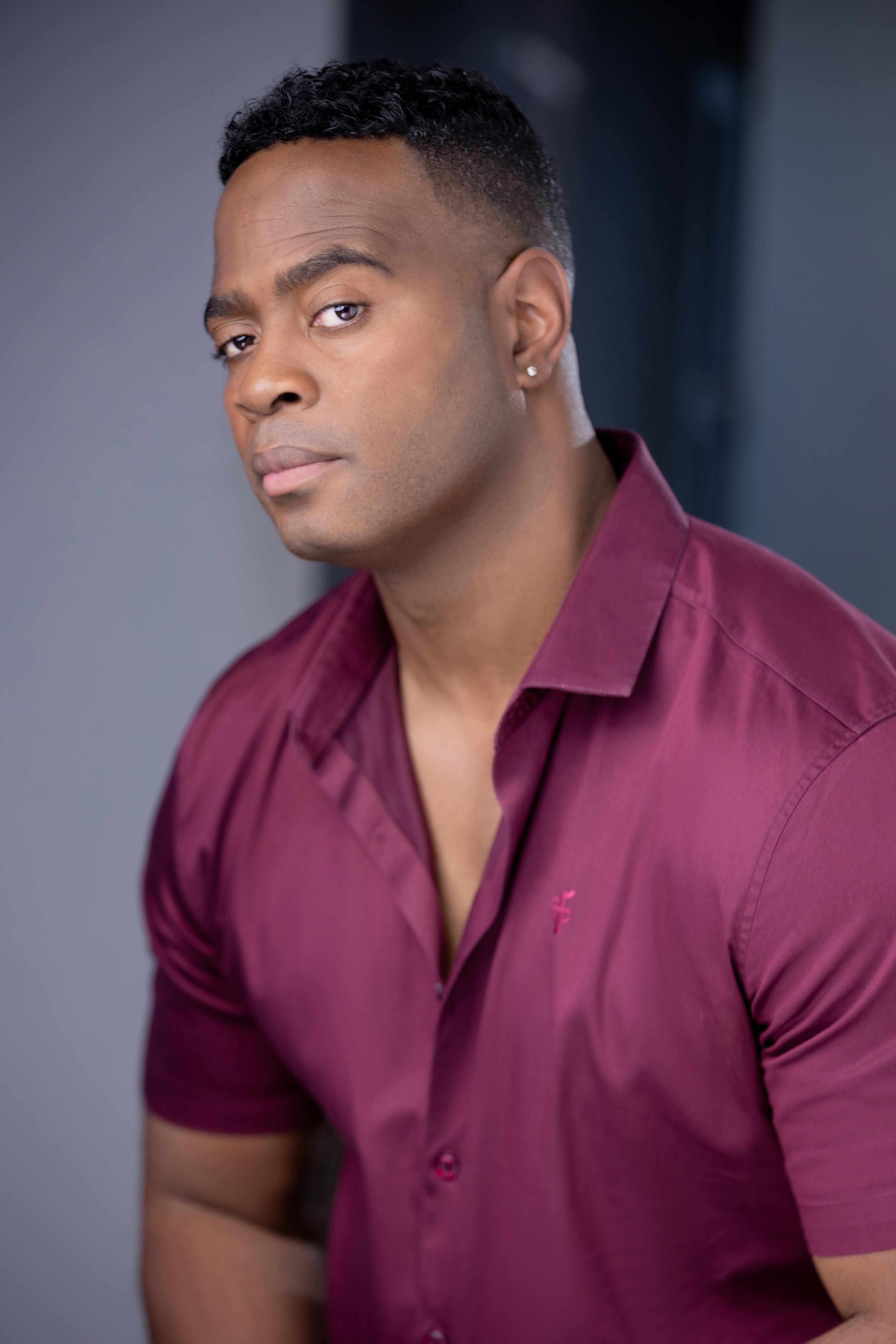 actor Maurice Godfrey large photo