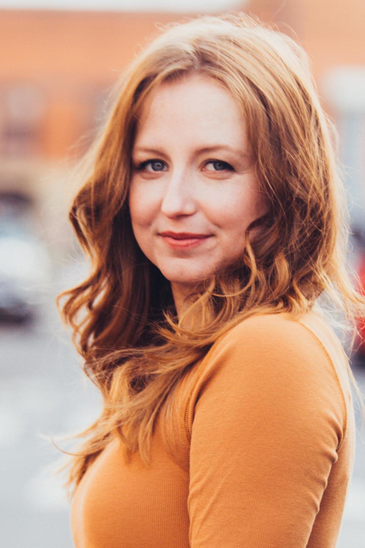 actor Kate Garfield large photo