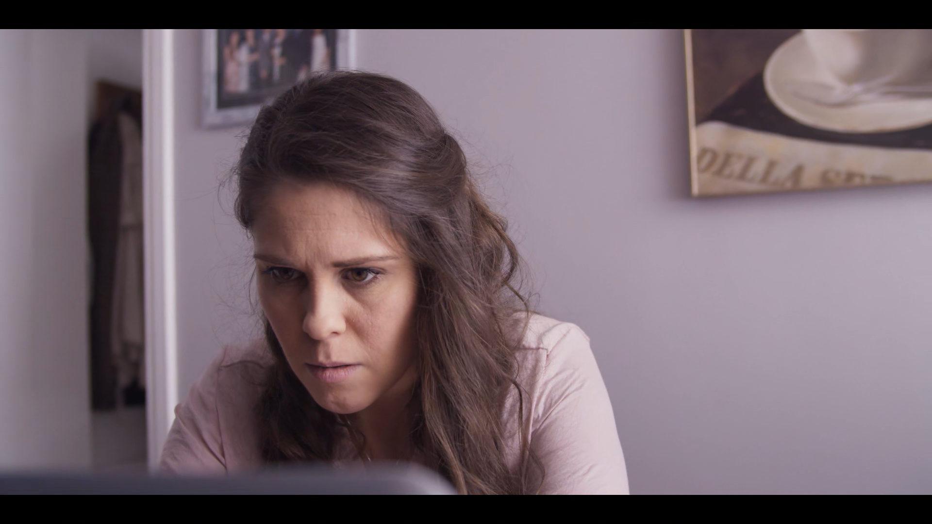 actor Amy Rowlands large photo