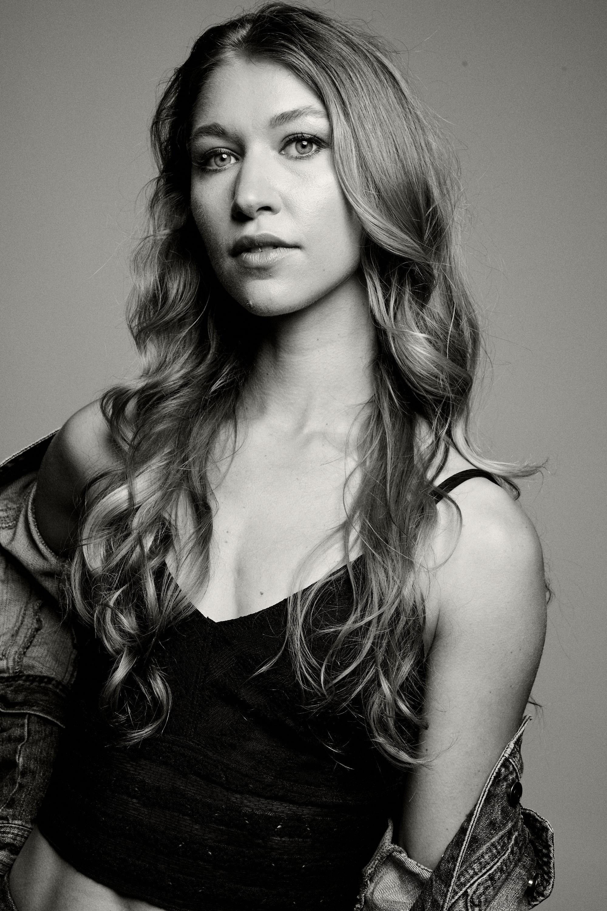 actor Sara Taskinen large photo