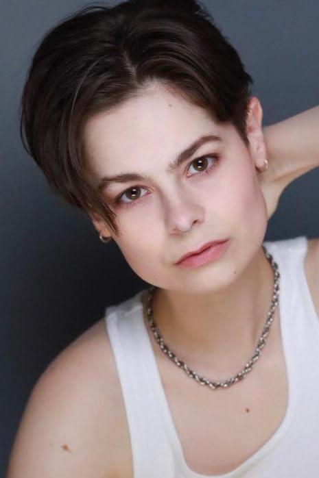 actor Michaela Ivey large photo