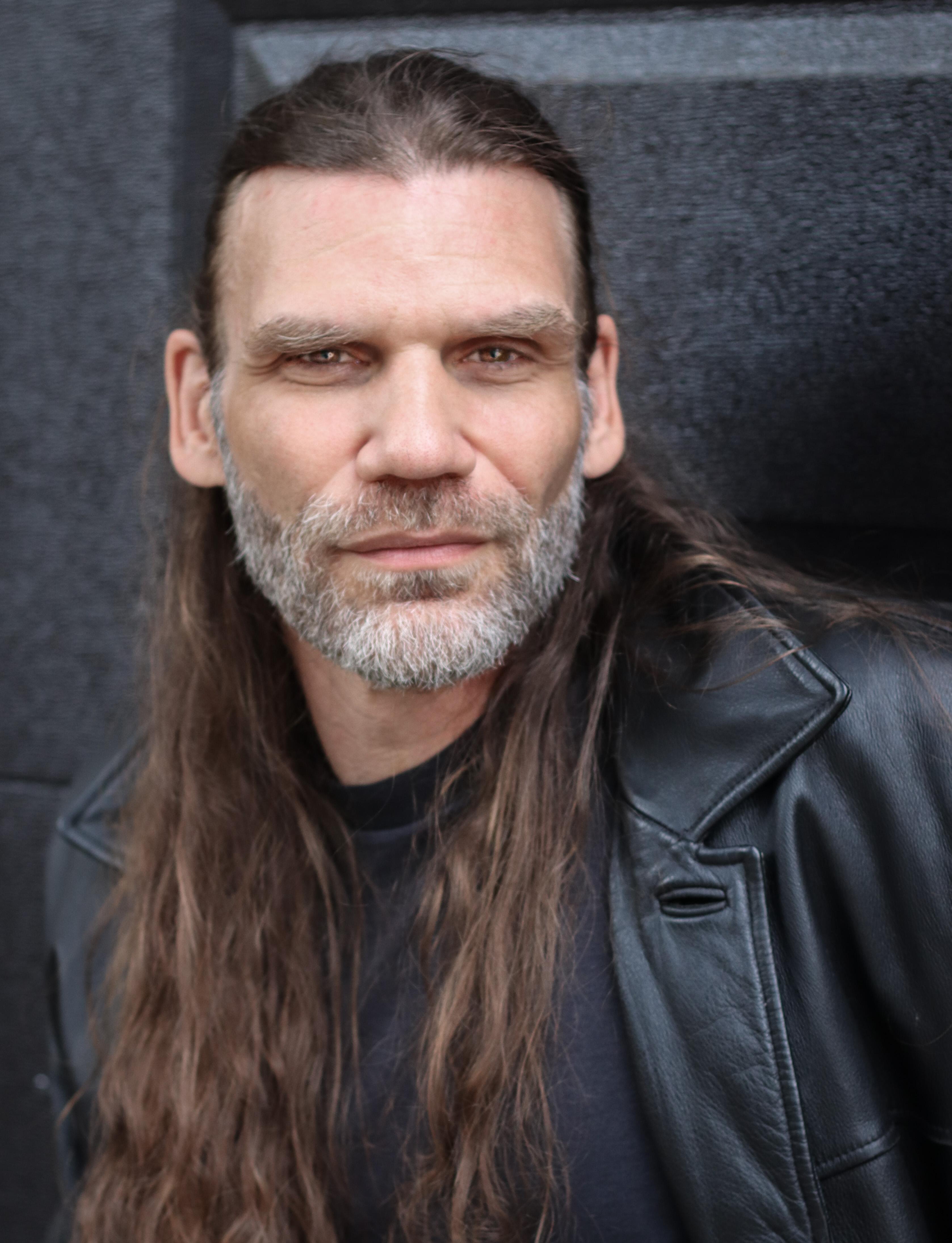 actor Michael Giel large photo