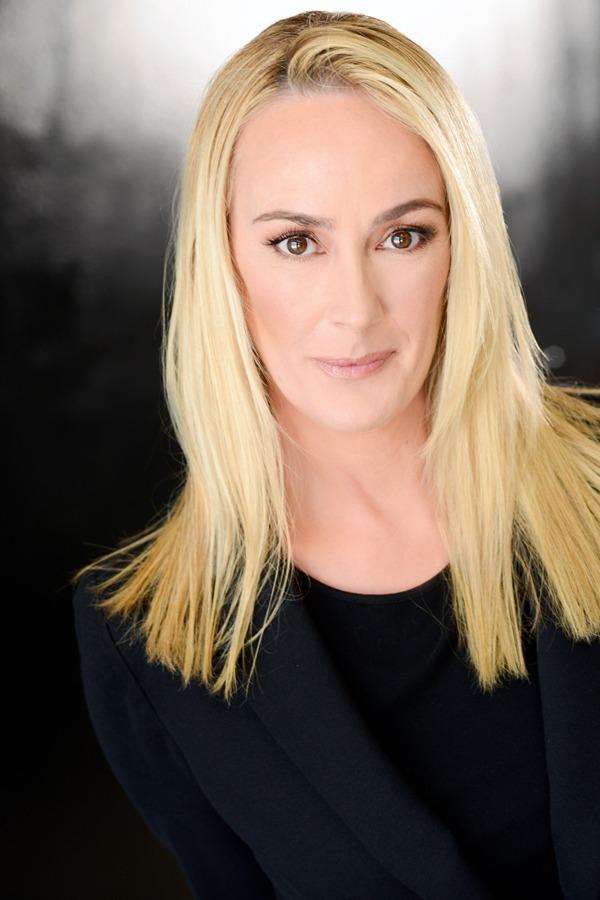 actor Abby Box large photo