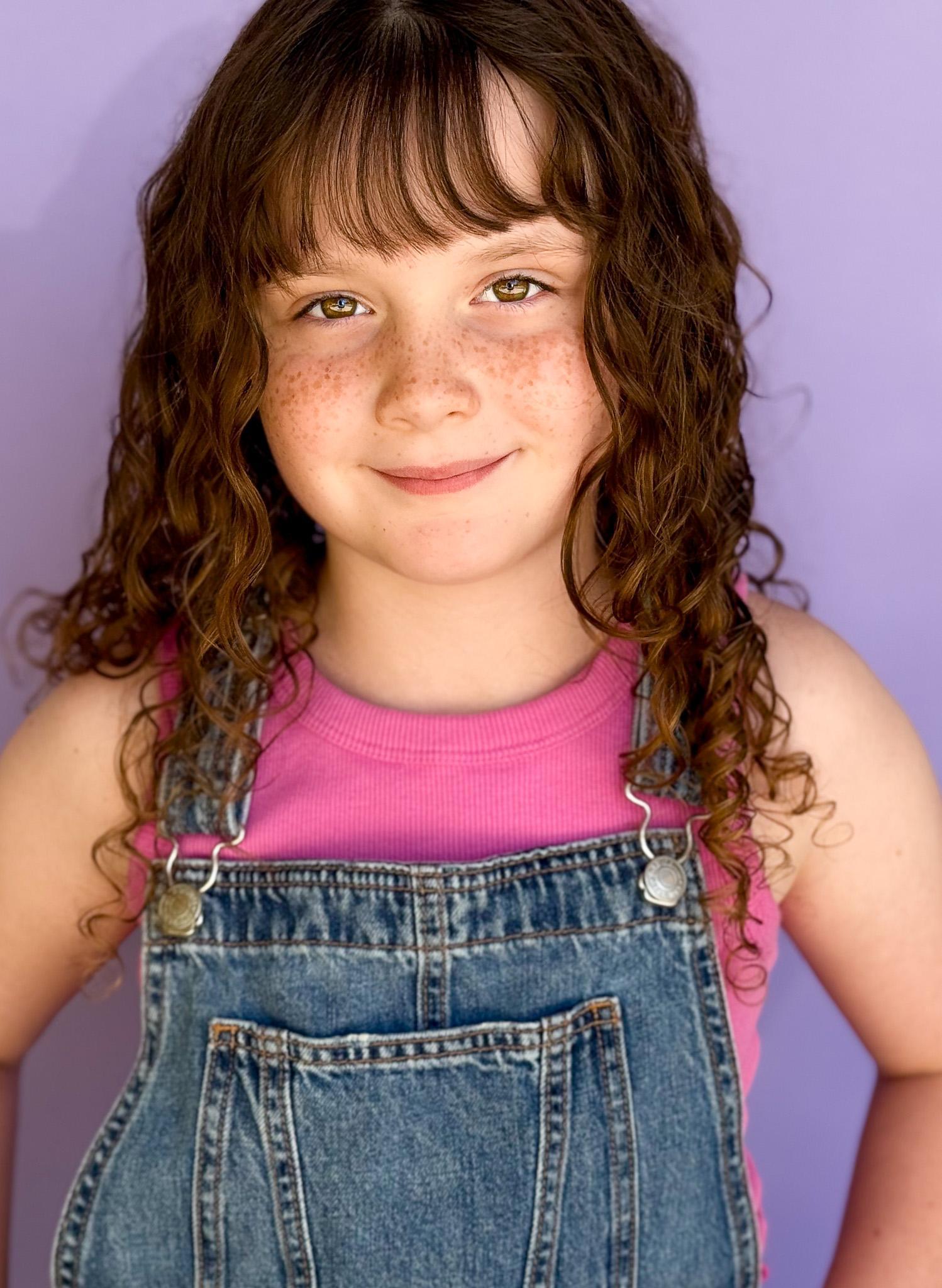 actor Aila Grey large photo