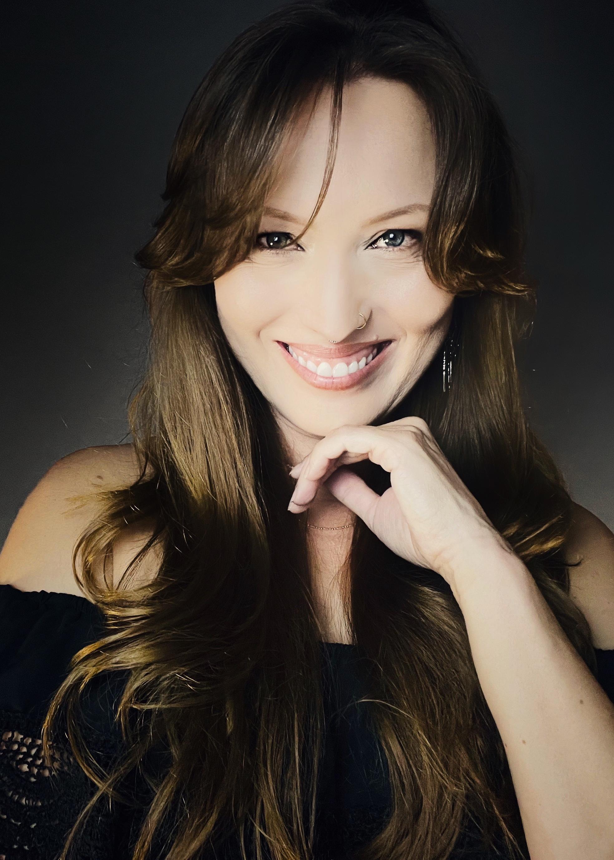 actor Celeste Lee large photo