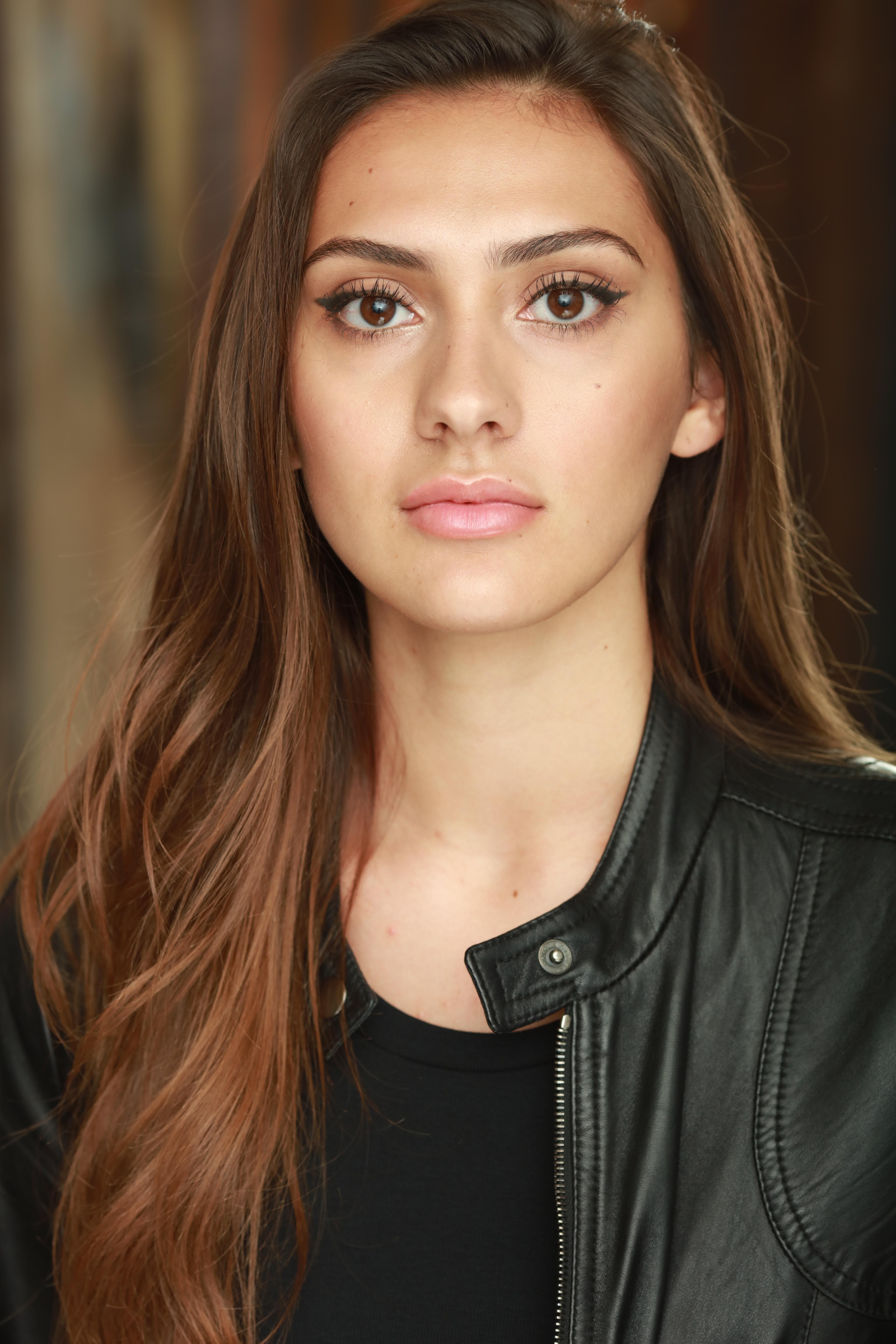 actor Marian Valentino large photo