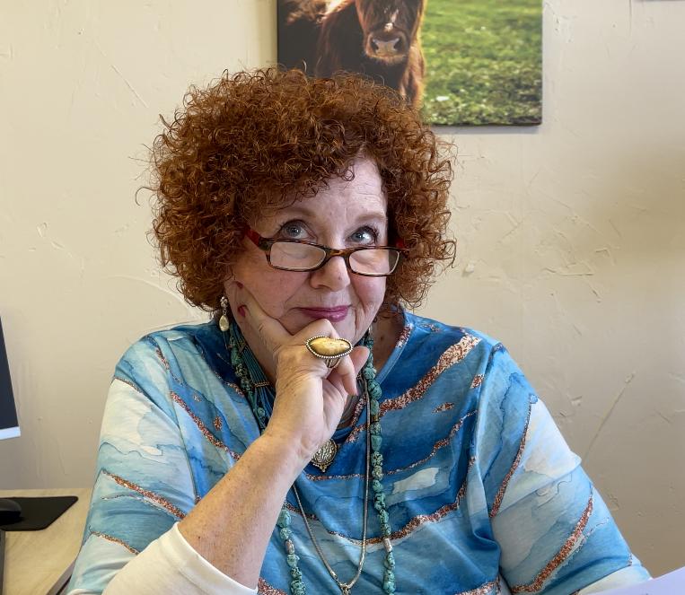 actor Tina Buckingham large photo