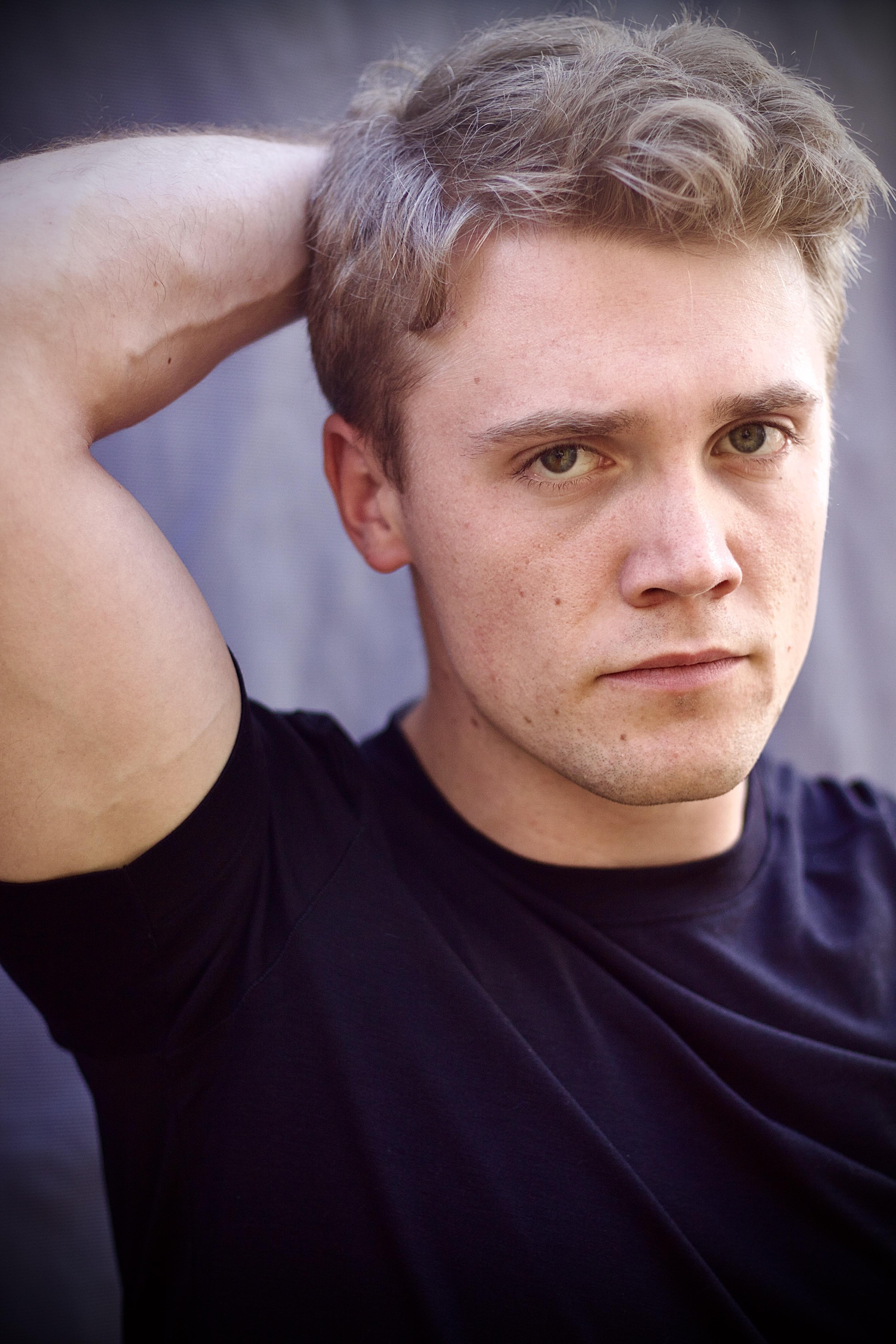 actor Jonas Janz large photo