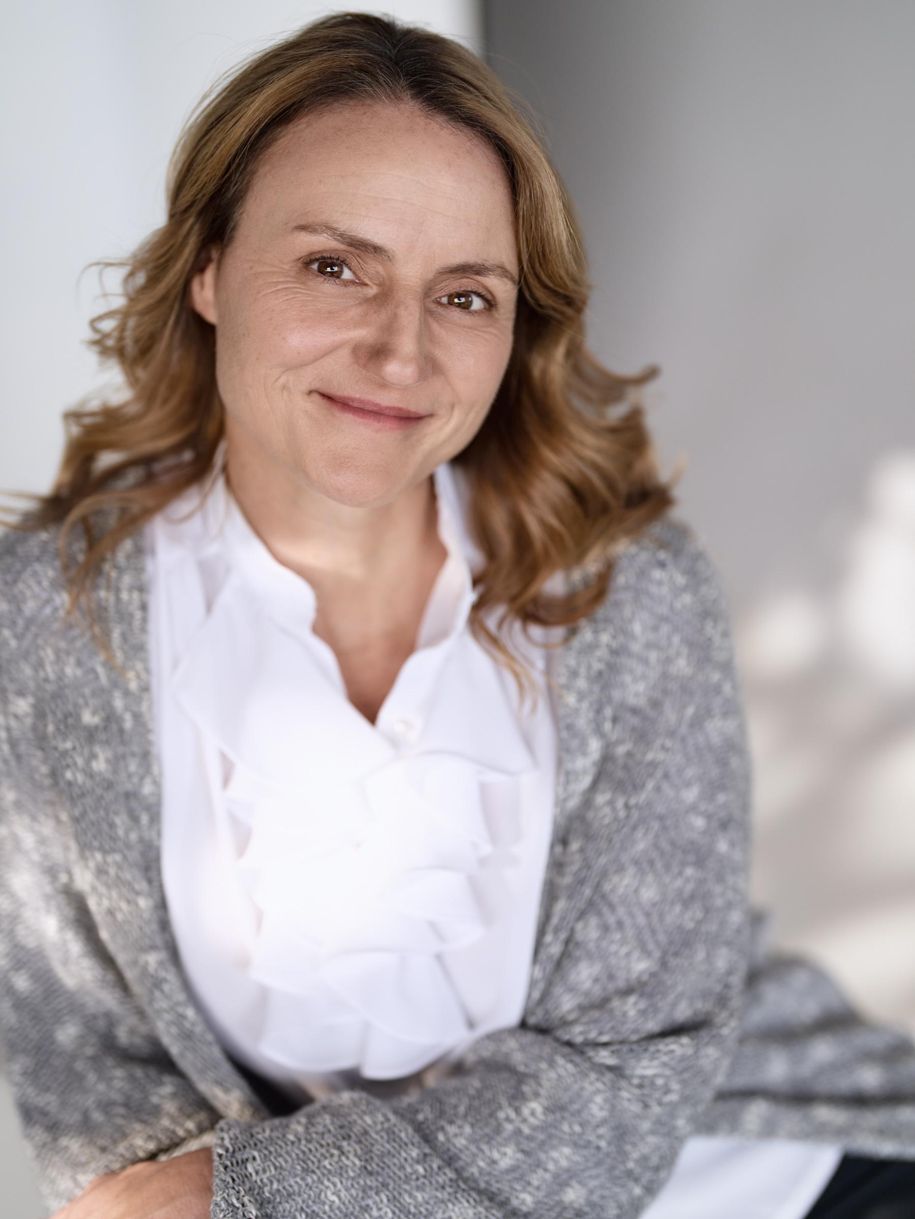 actor Pauline Grace large photo