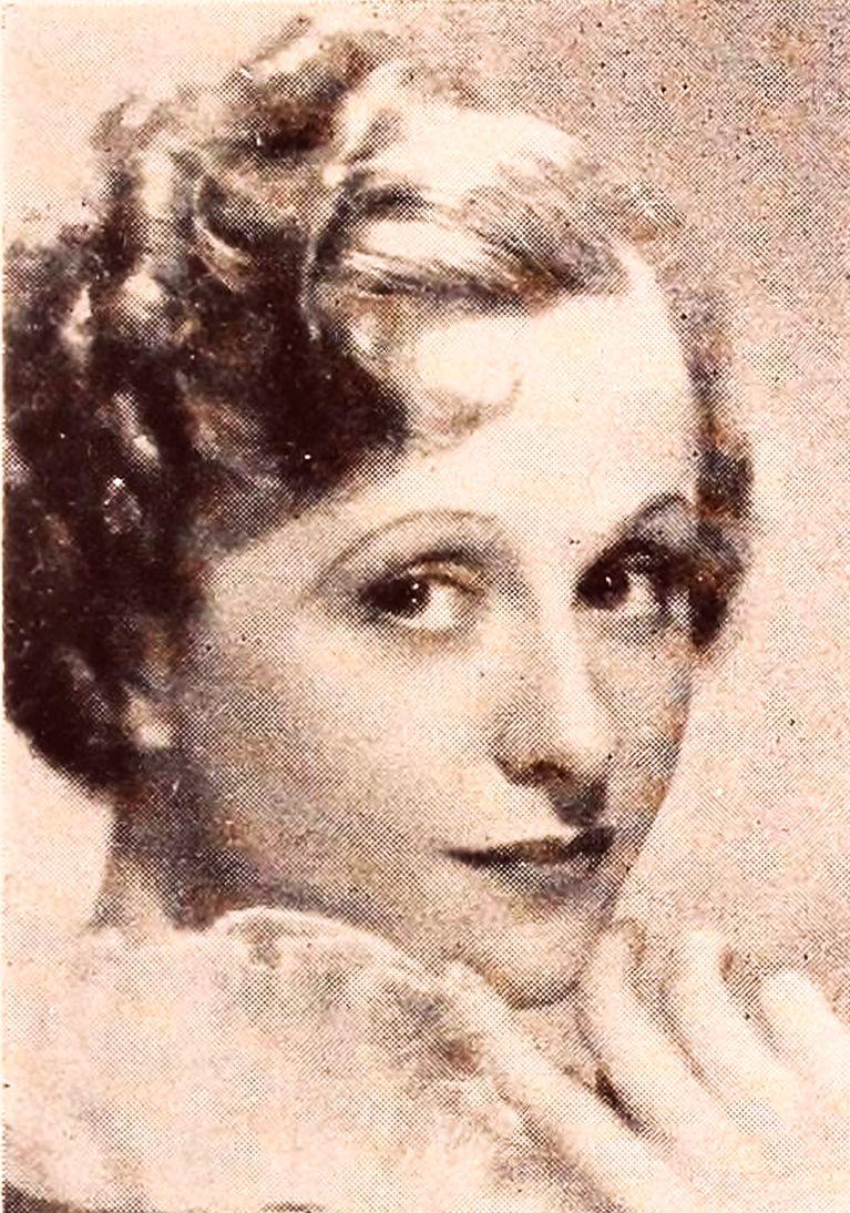 actor Renee Gadd large photo