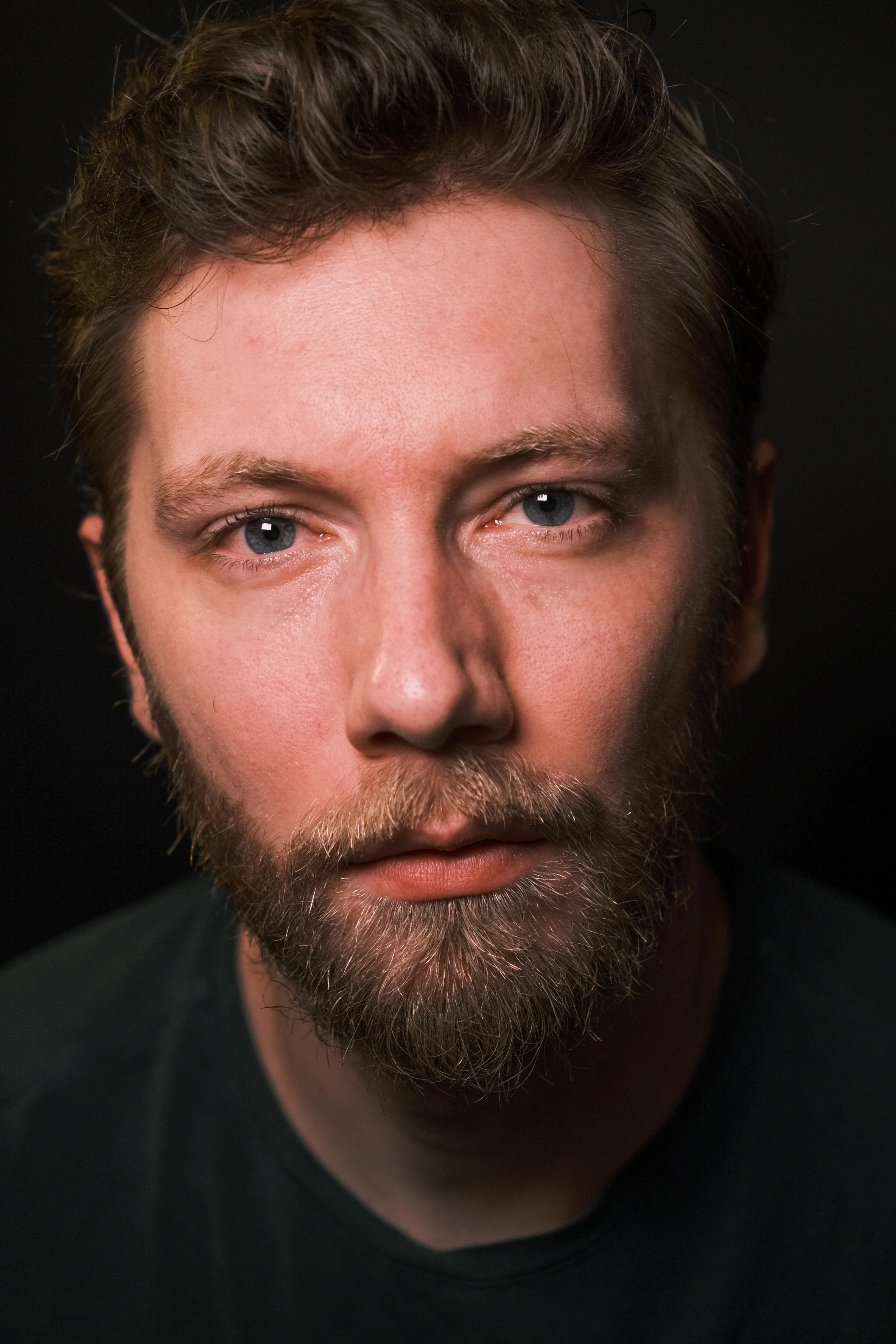 actor Raul Pacurar large photo