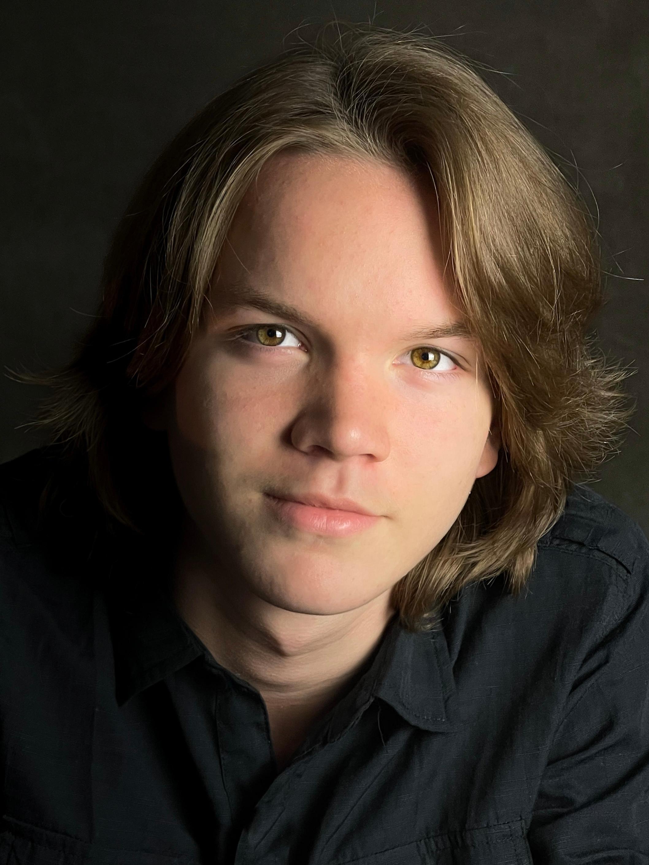 actor Cruz Hadley large photo