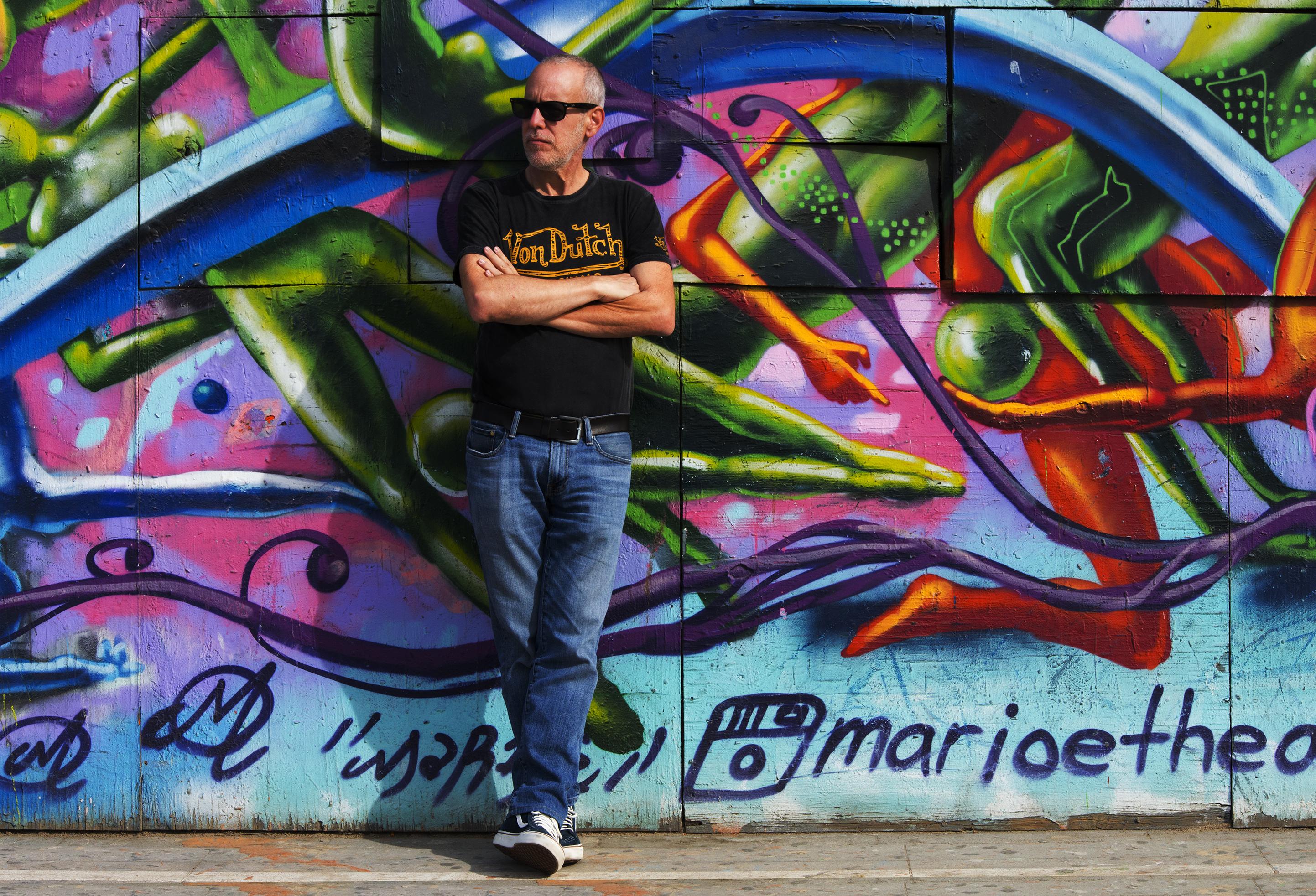 actor Mark Young large photo