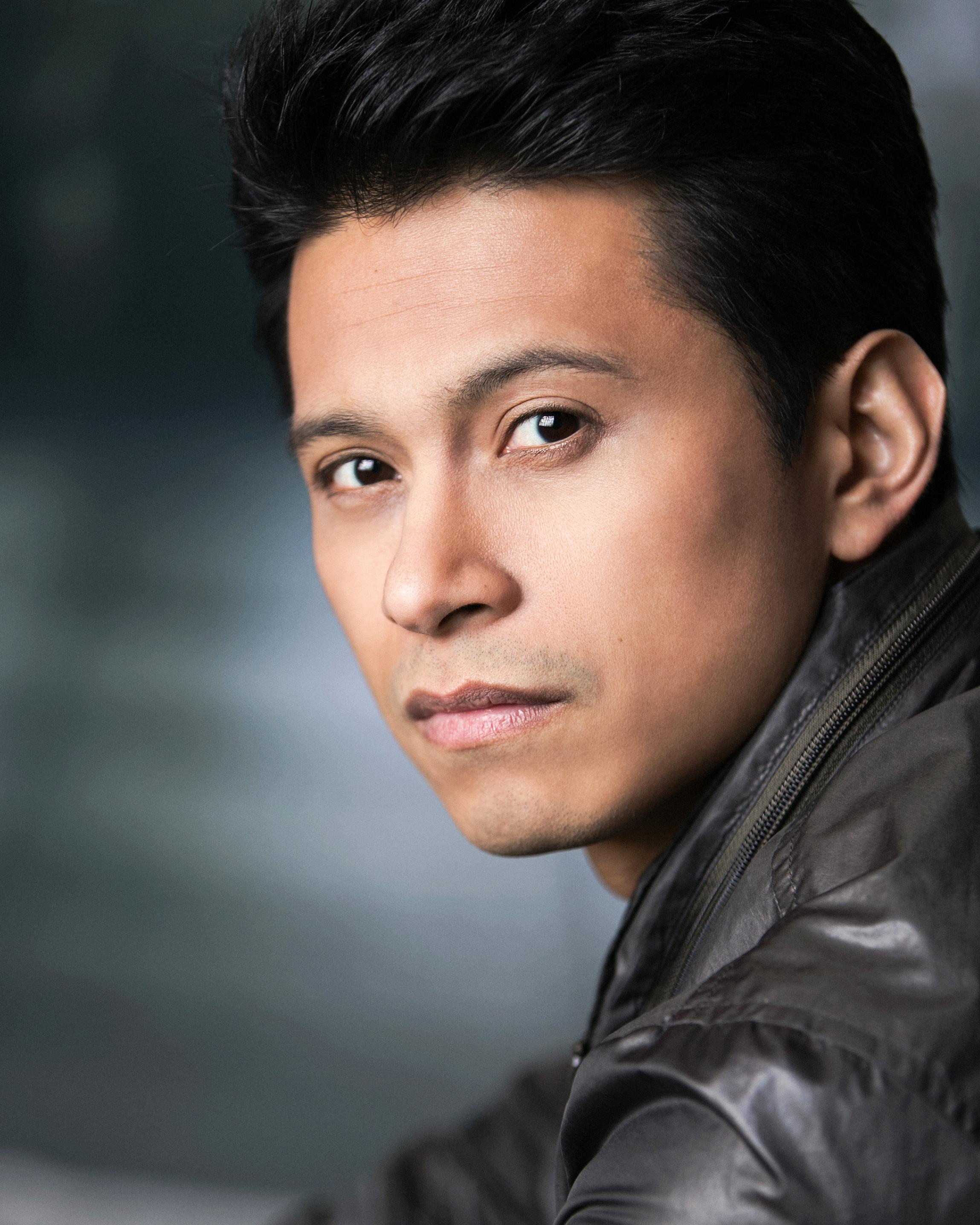 actor Guy Lockwood large photo