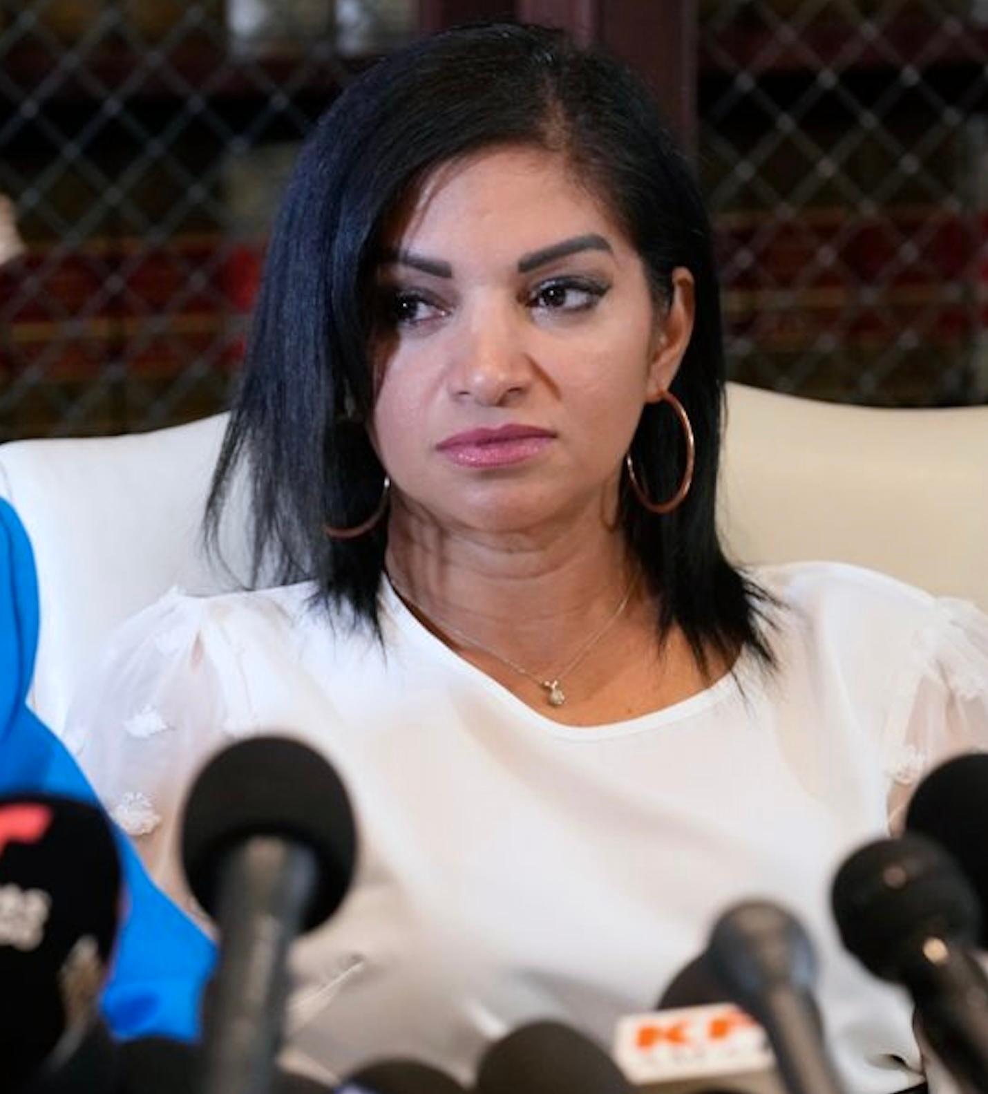 actor Thalia Graves large photo