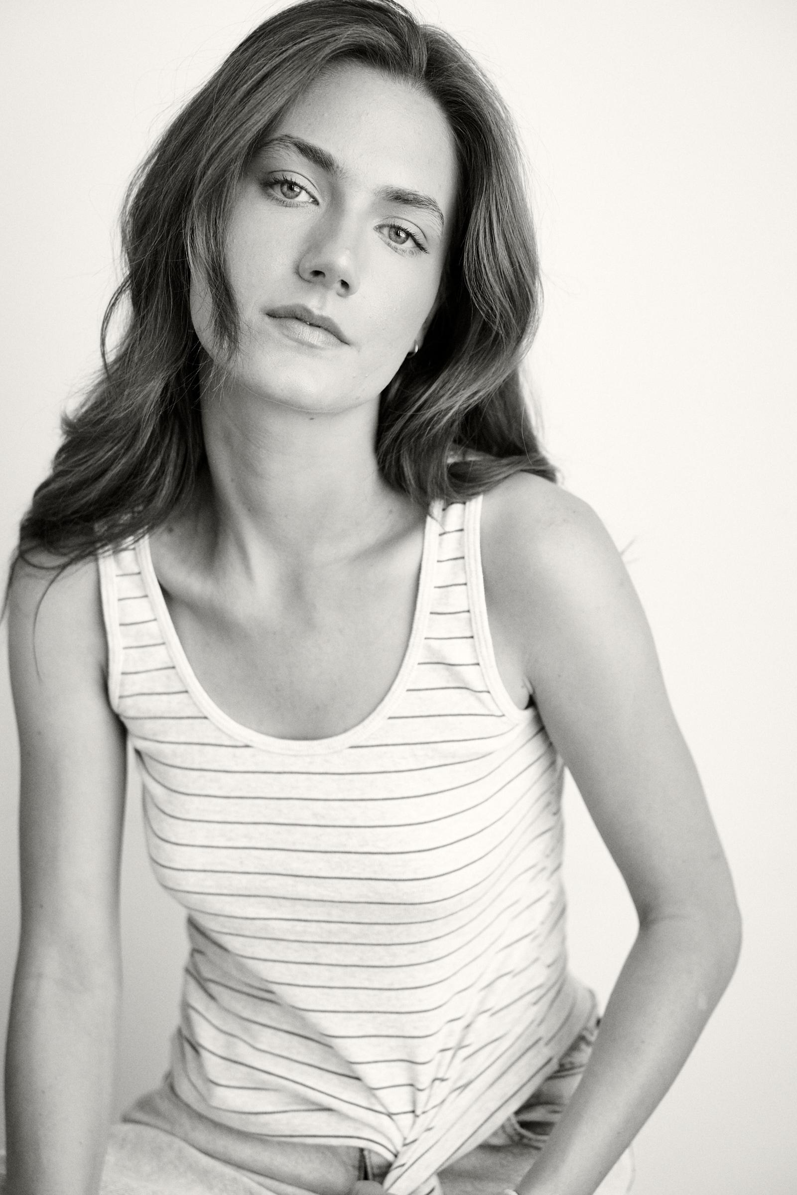 actor McKenna Ralston large photo