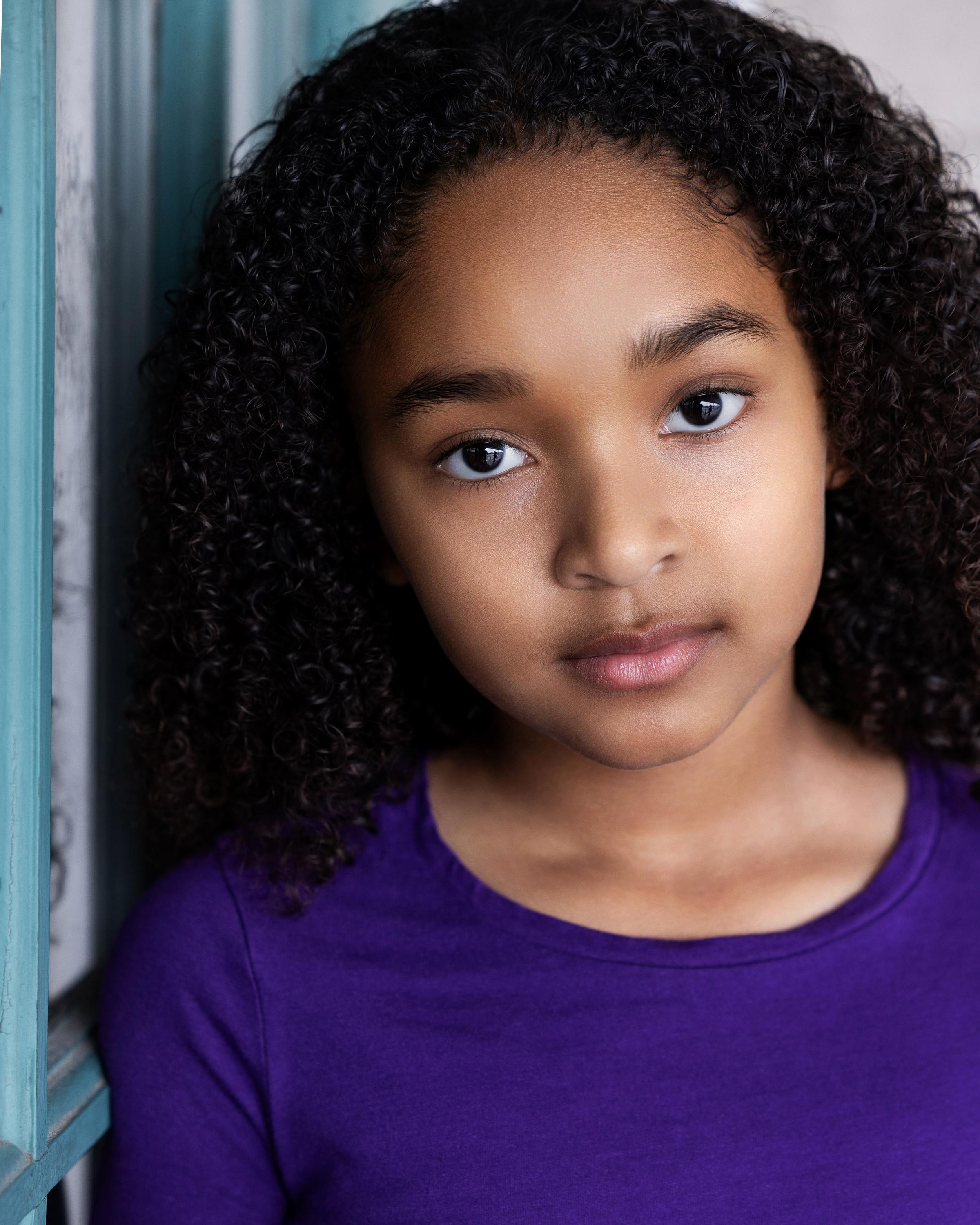 actor Olivia Genesis large photo