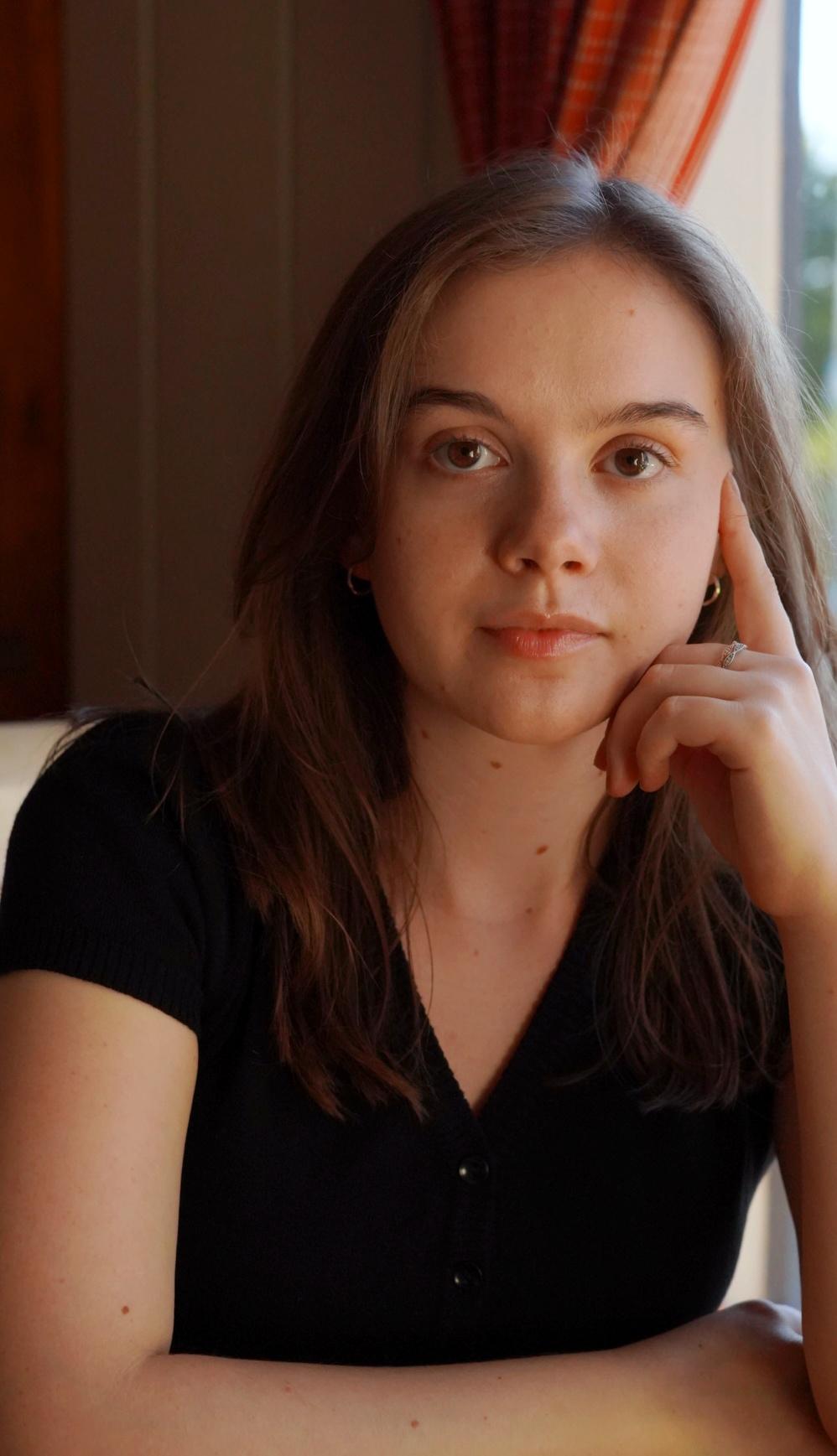 actor Sydney Brumfield large photo